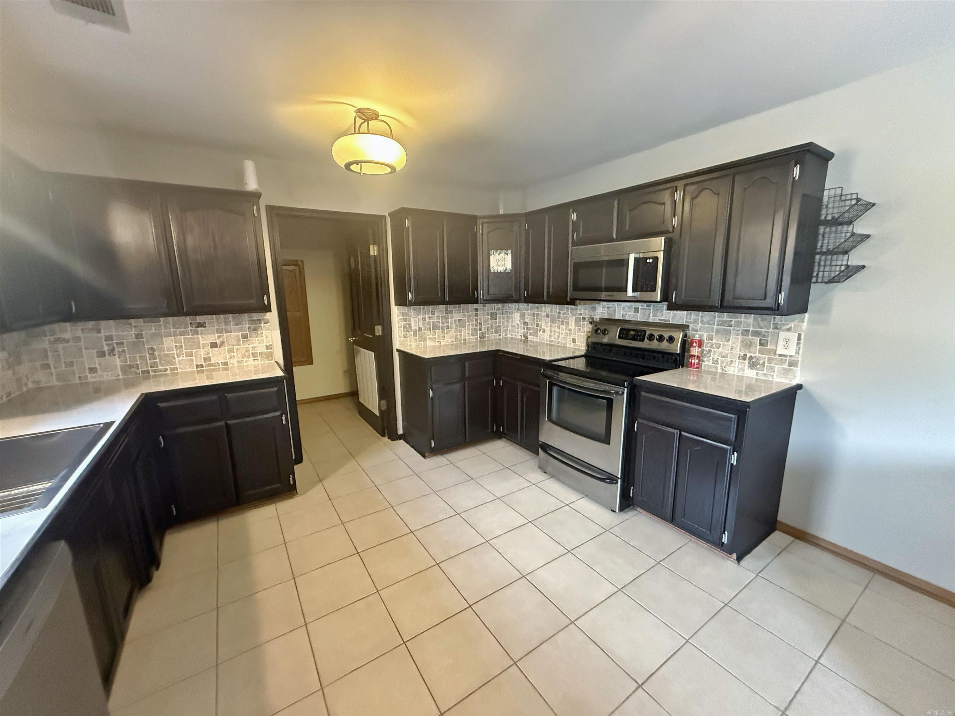 5  Arrowead  Clarksville, AR