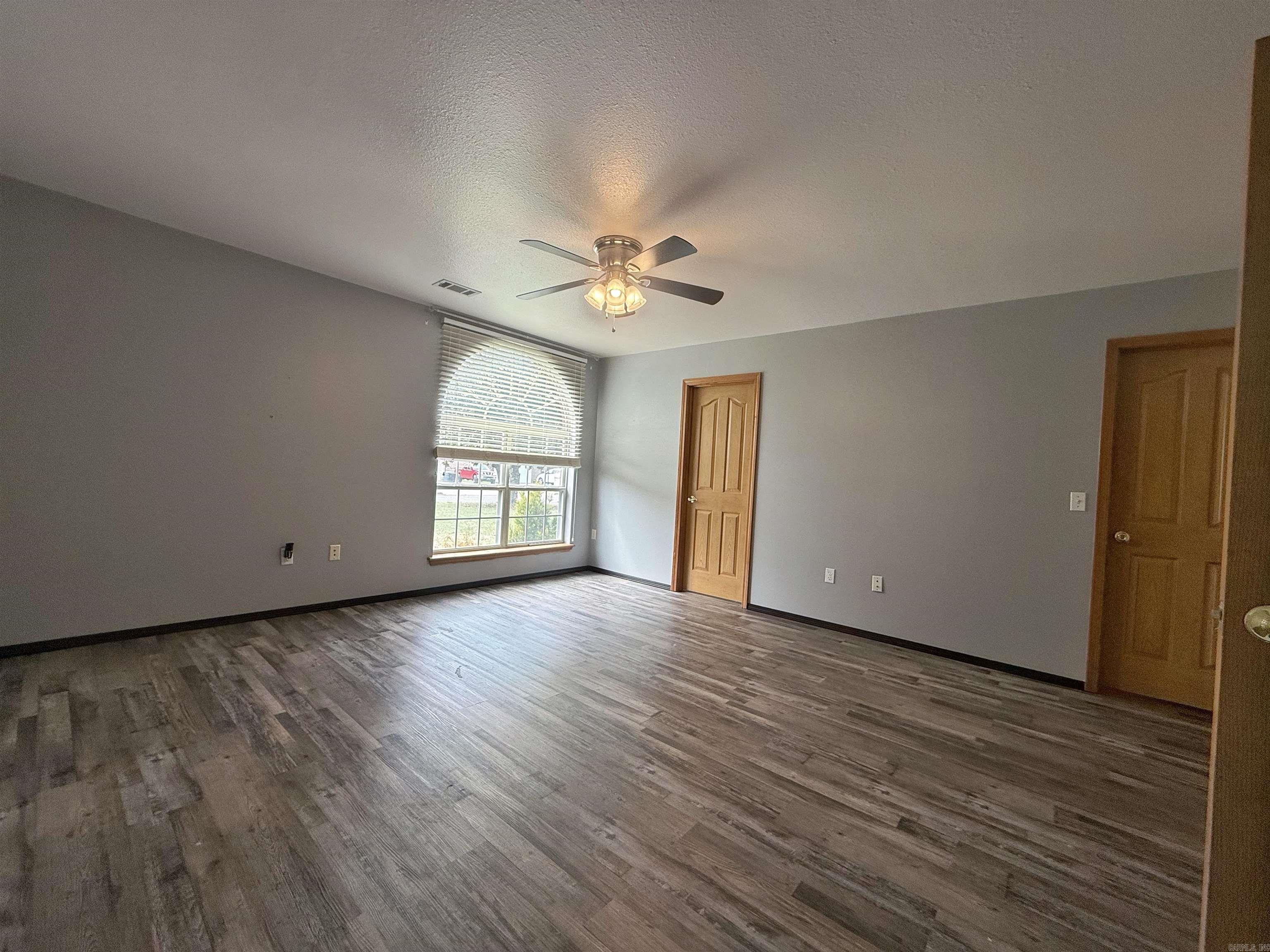5  Arrowead  Clarksville, AR