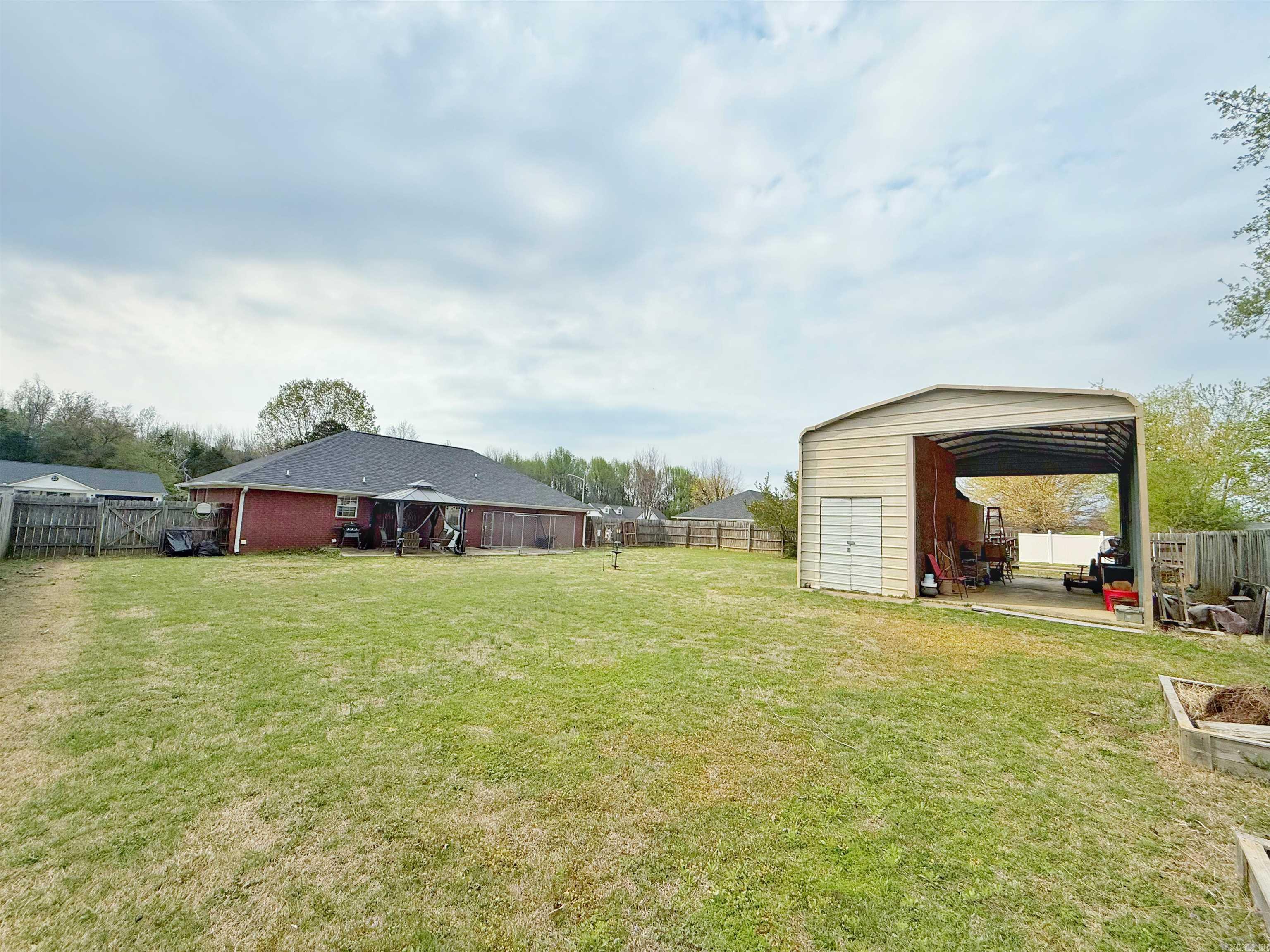 5  Arrowead  Clarksville, AR
