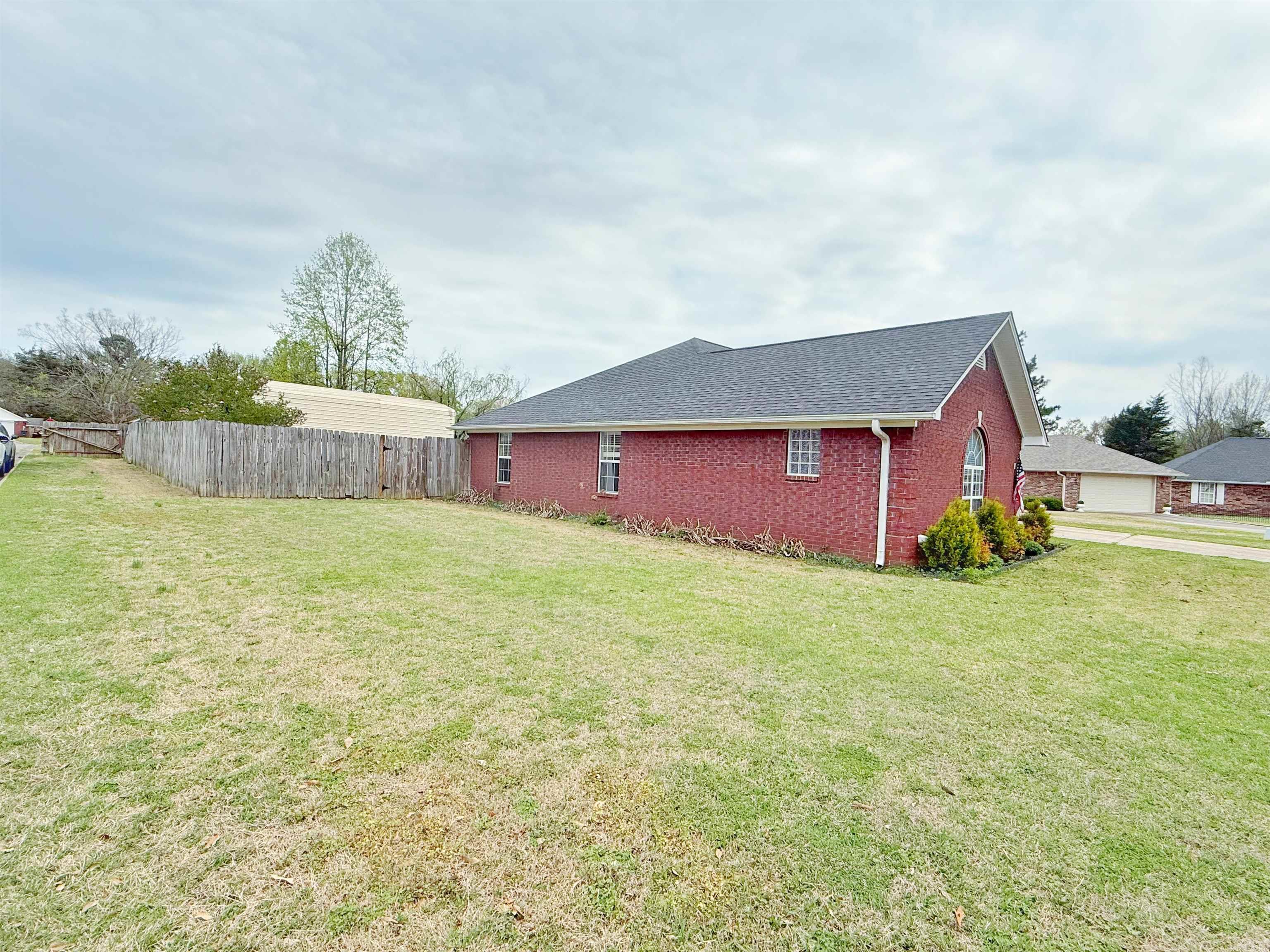 5 Arrowead  Clarksville, AR