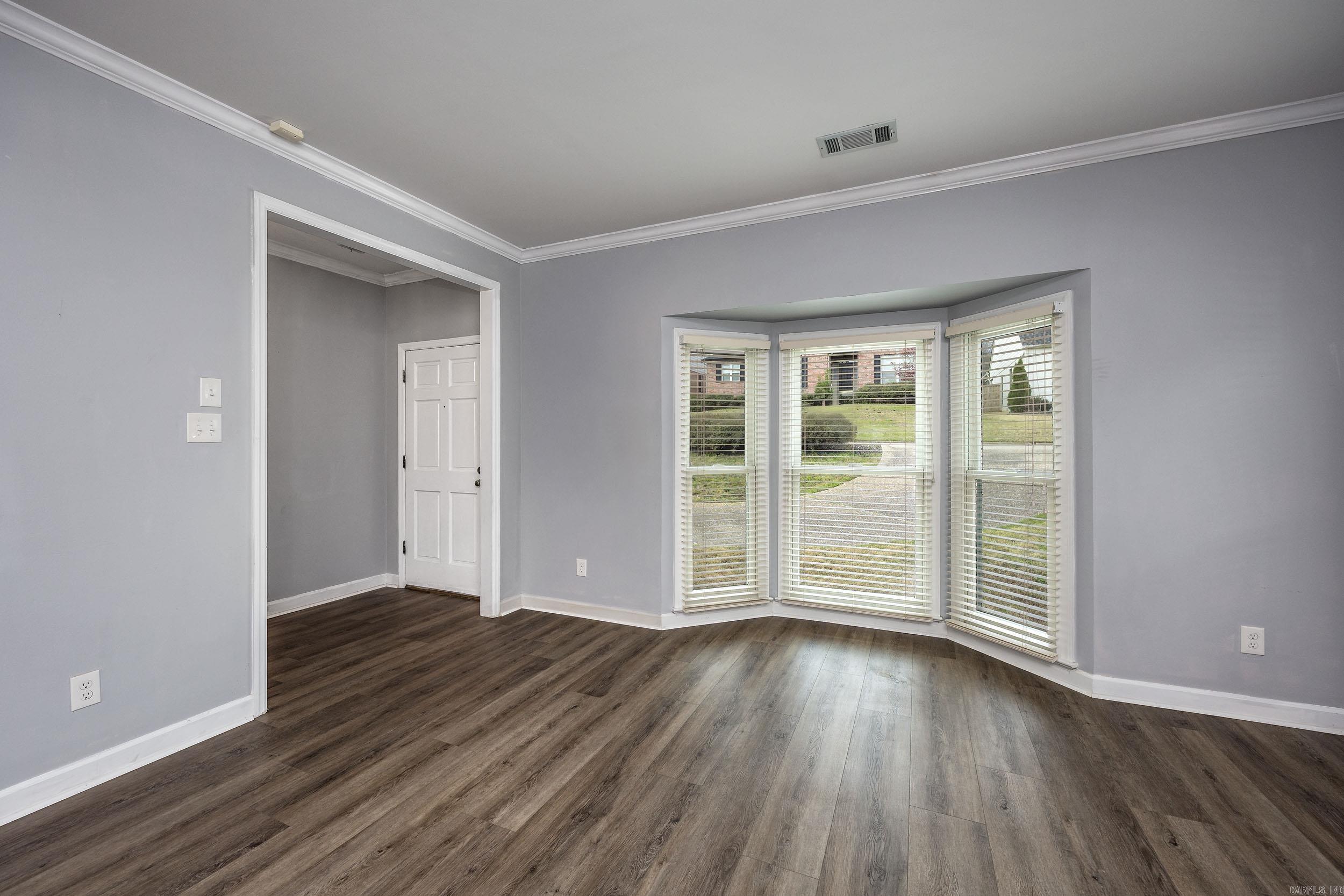 7 Carrollton Court Little Rock, AR 72211