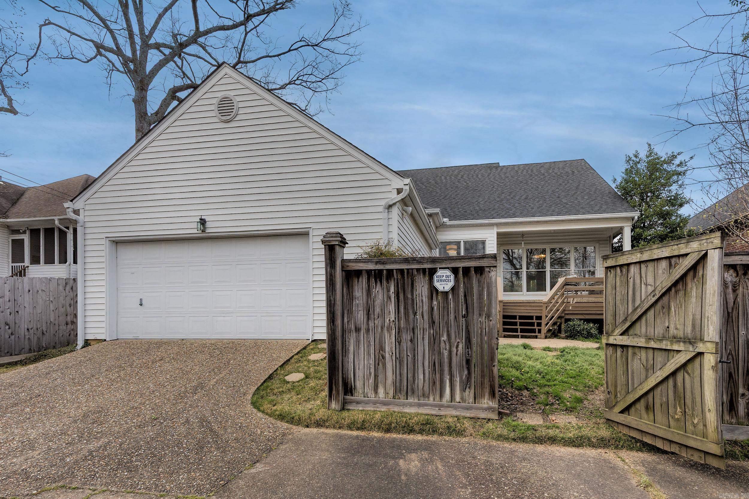 7 Carrollton Court Little Rock, AR 72211