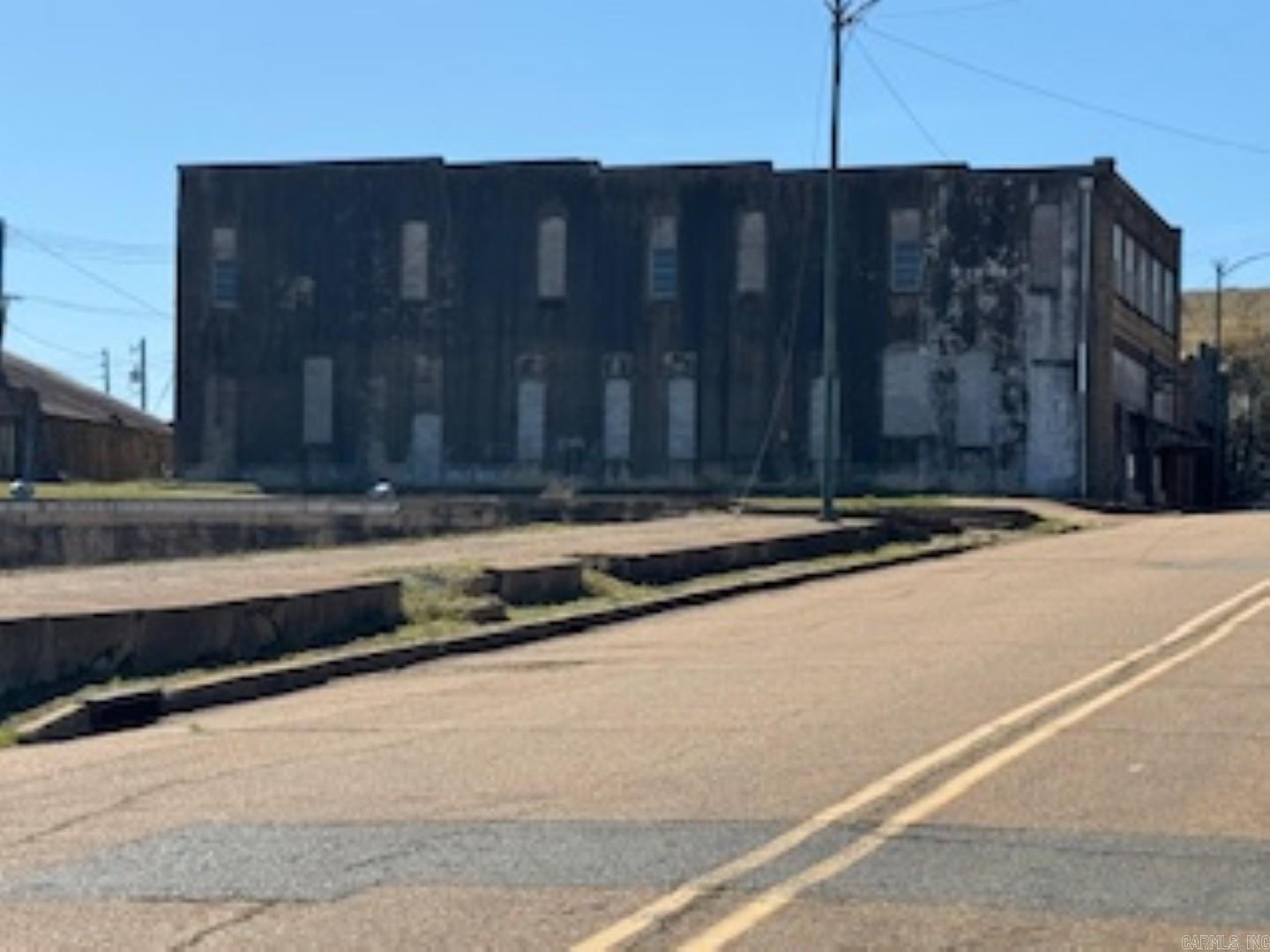 217 E Washington St  Camden, AR