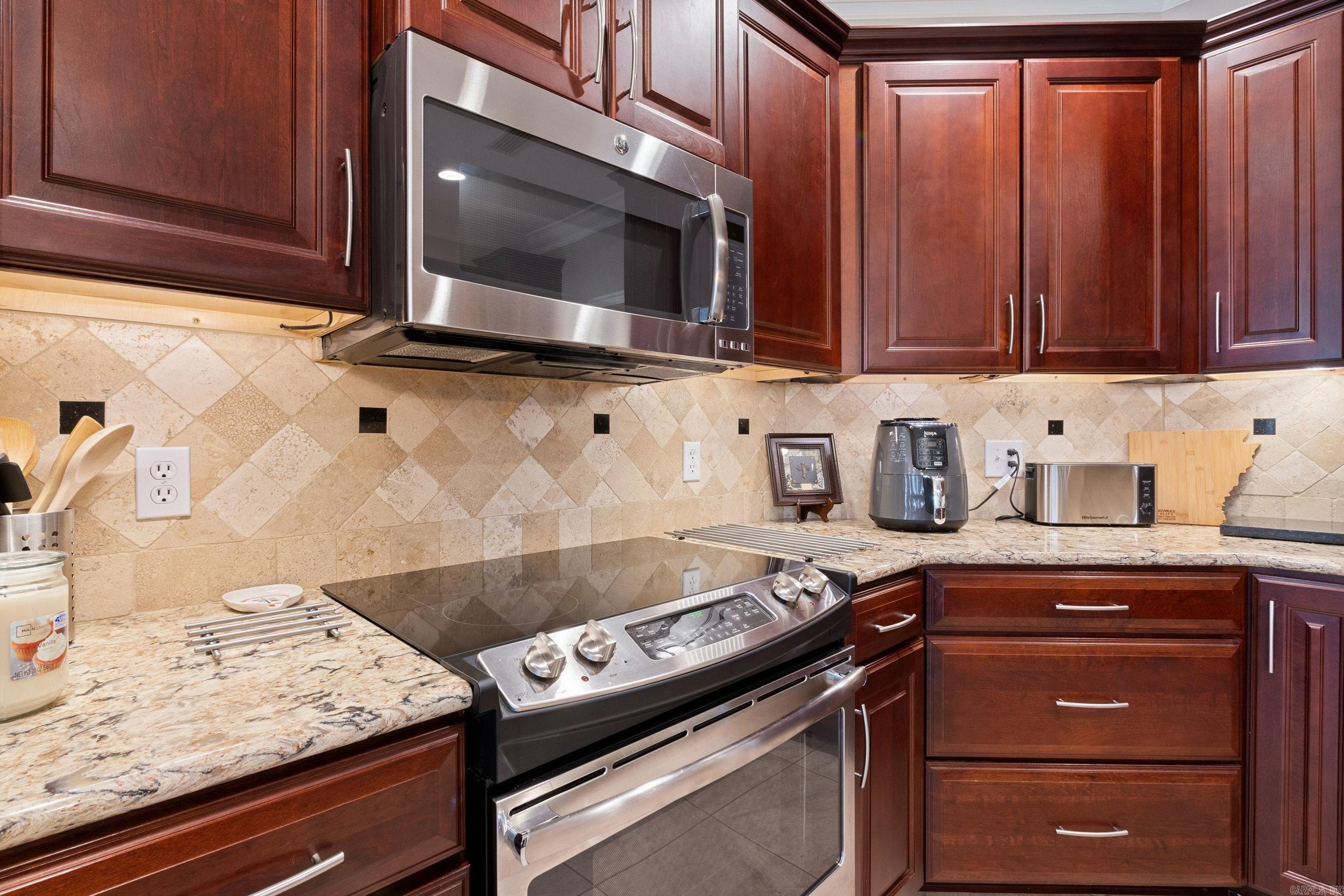 3035 Crawford Loop
