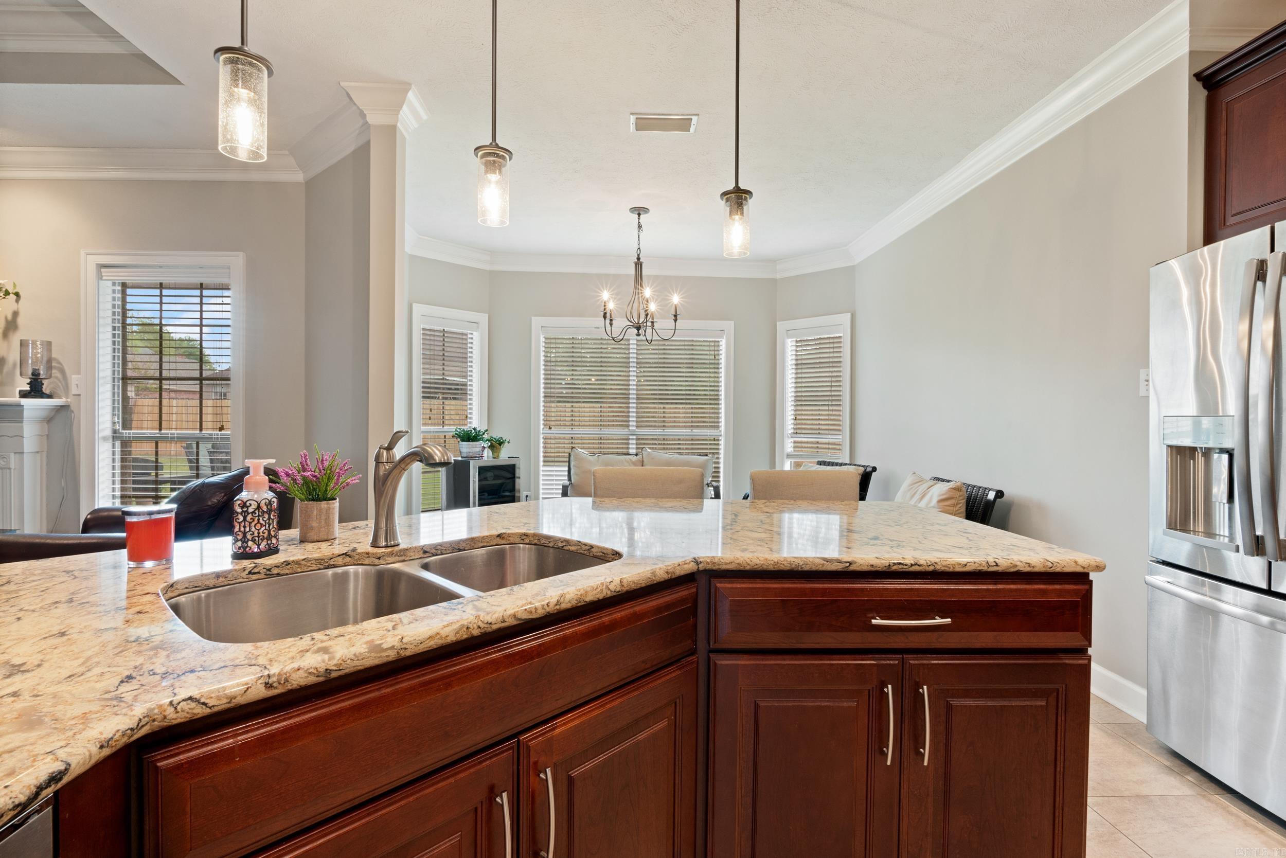 3035 Crawford Loop