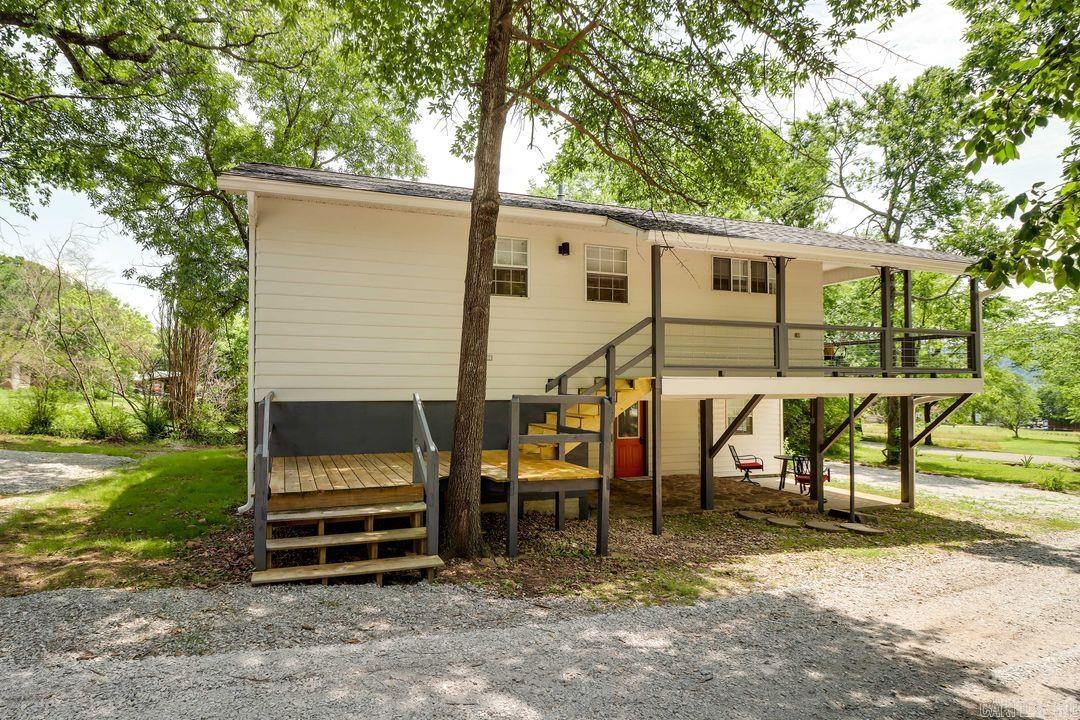 805  Oak  Mountain View, AR