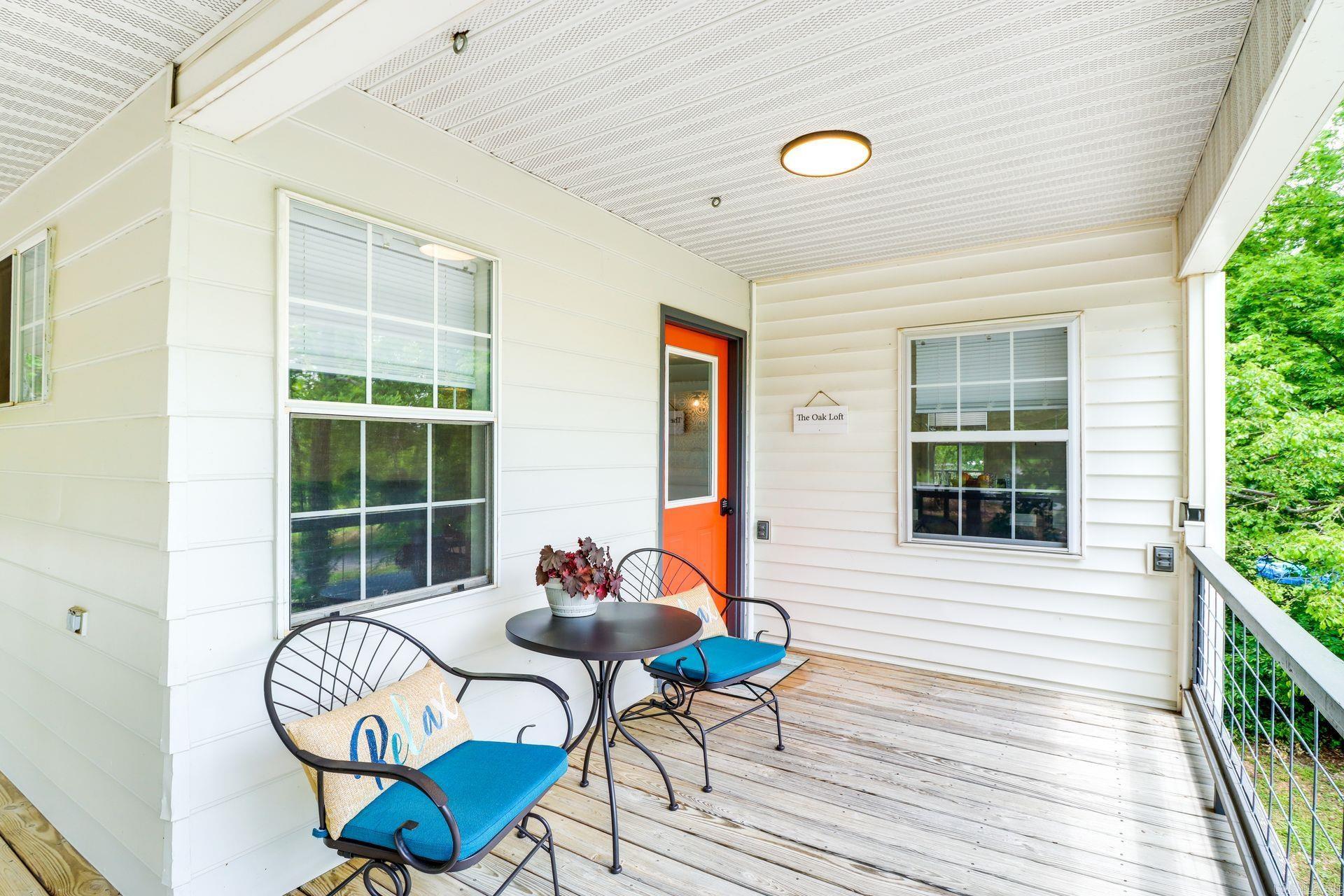 805  Oak  Mountain View, AR