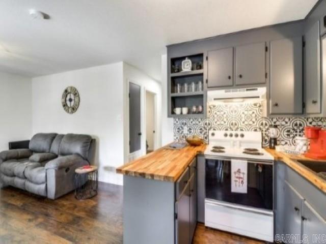 805  Oak  Mountain View, AR