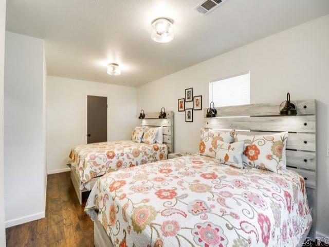805  Oak  Mountain View, AR