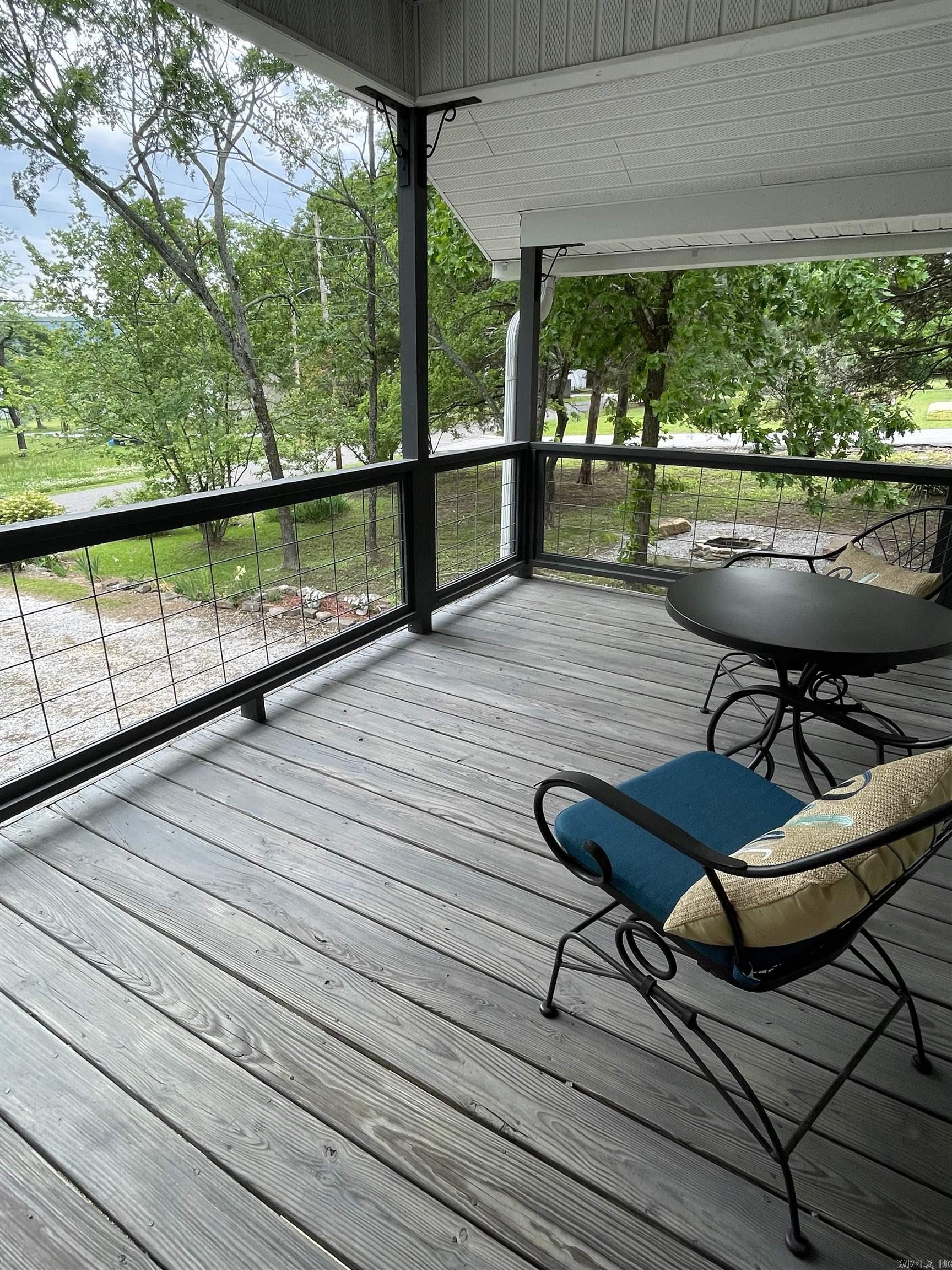 805  Oak  Mountain View, AR