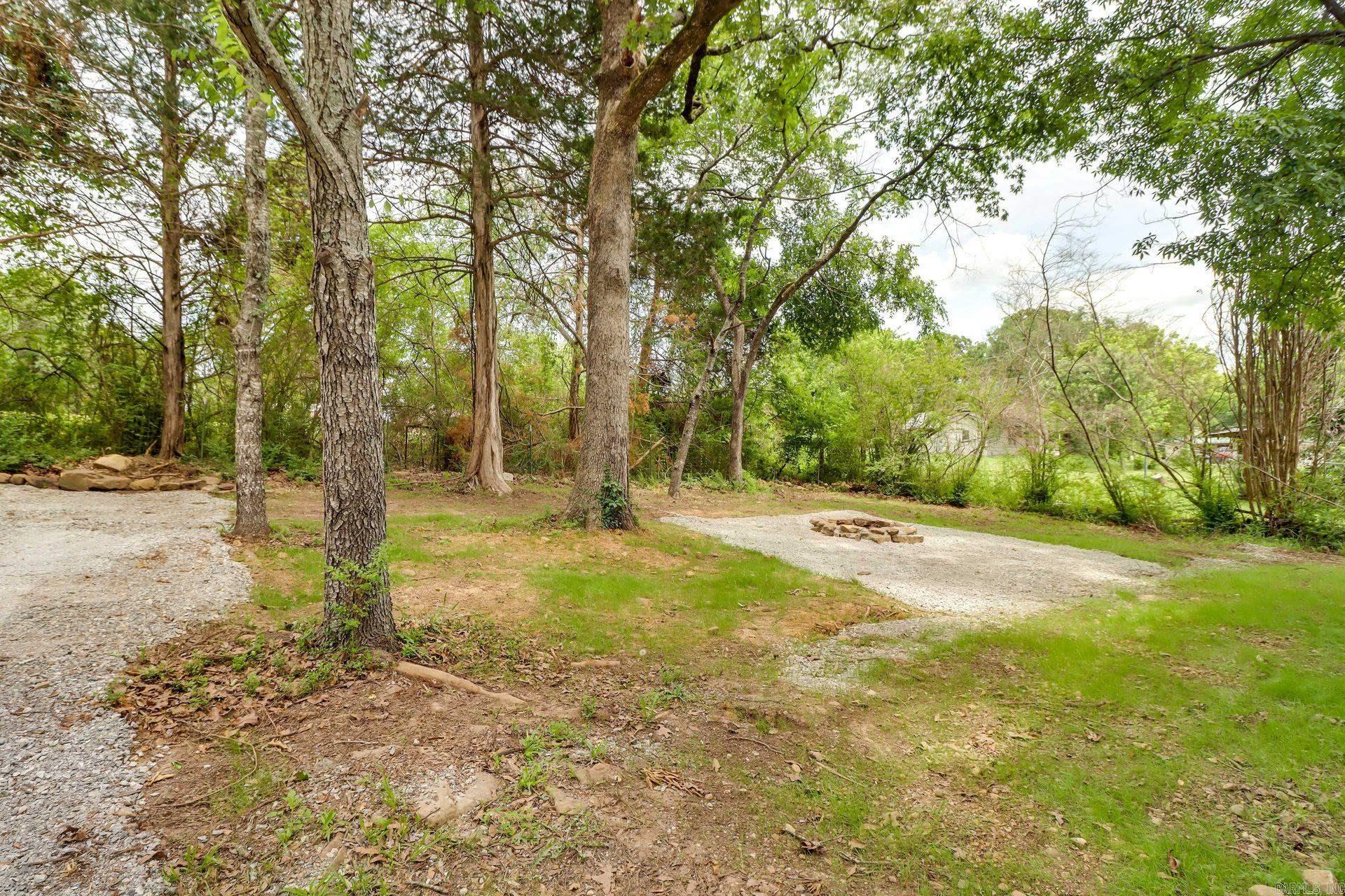 805  Oak  Mountain View, AR