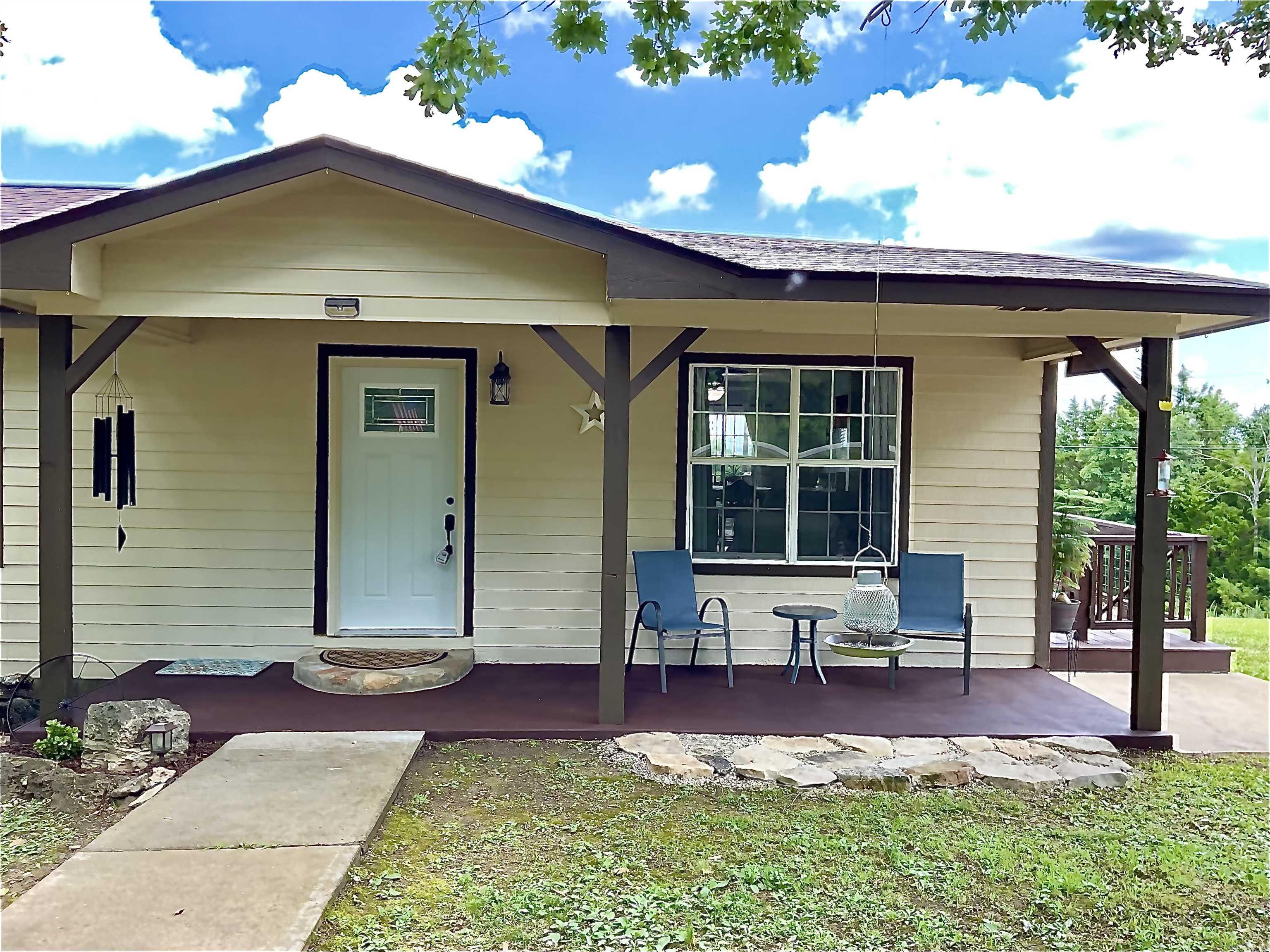 1883 Marion County Road 2027  Yellville, AR