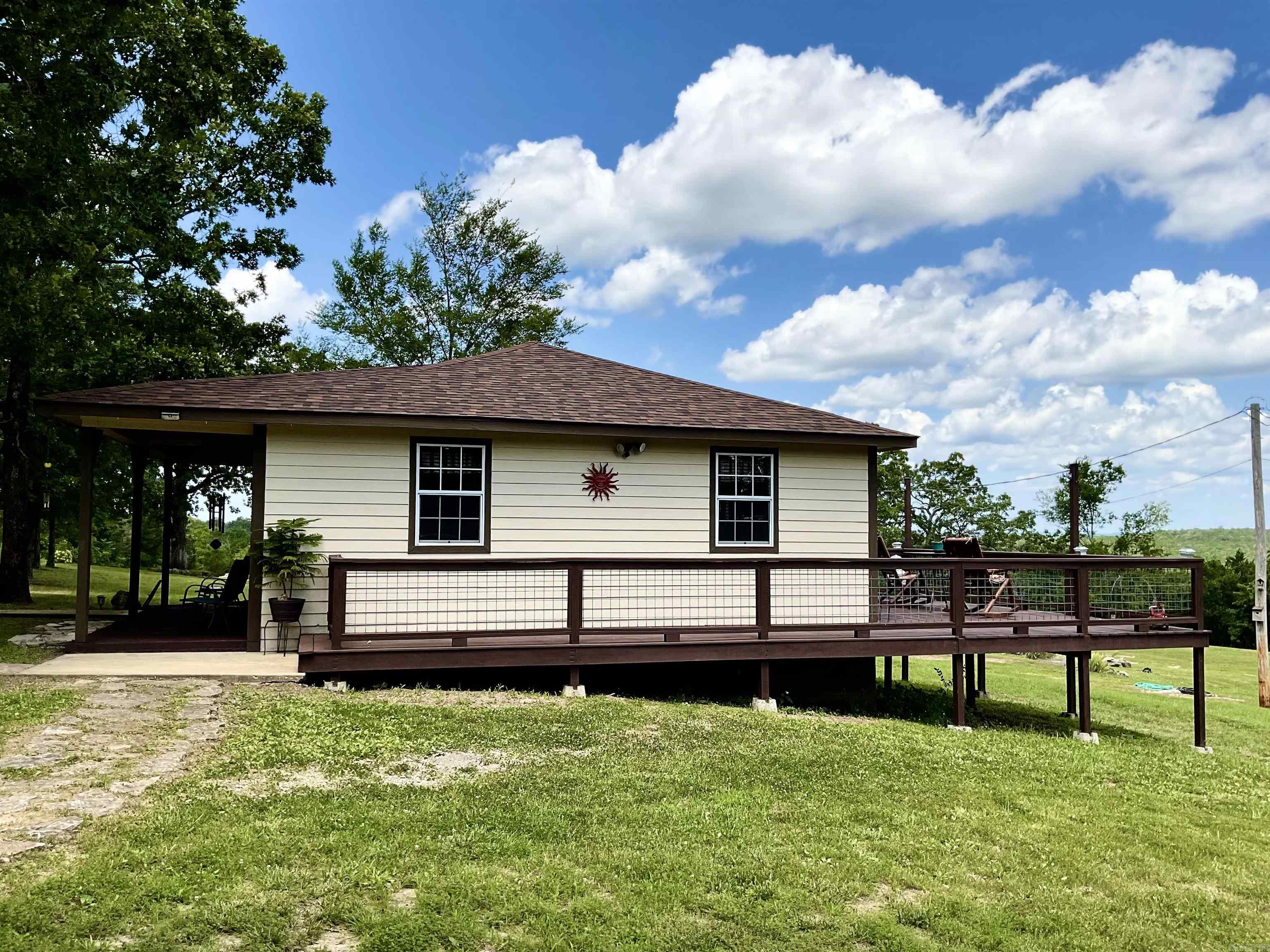 1883 Marion County Road 2027  Yellville, AR