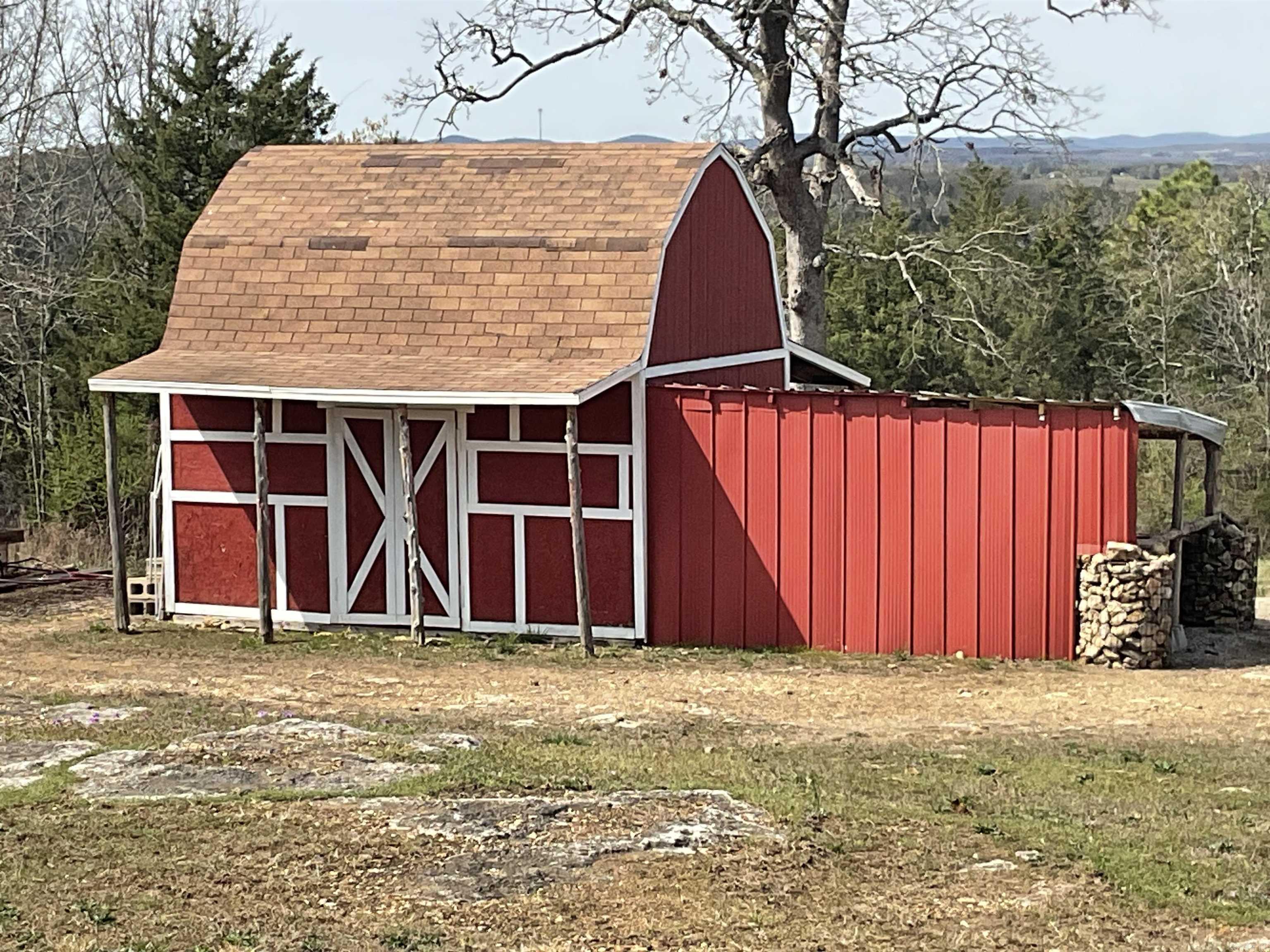 1883 Marion County Road 2027  Yellville, AR