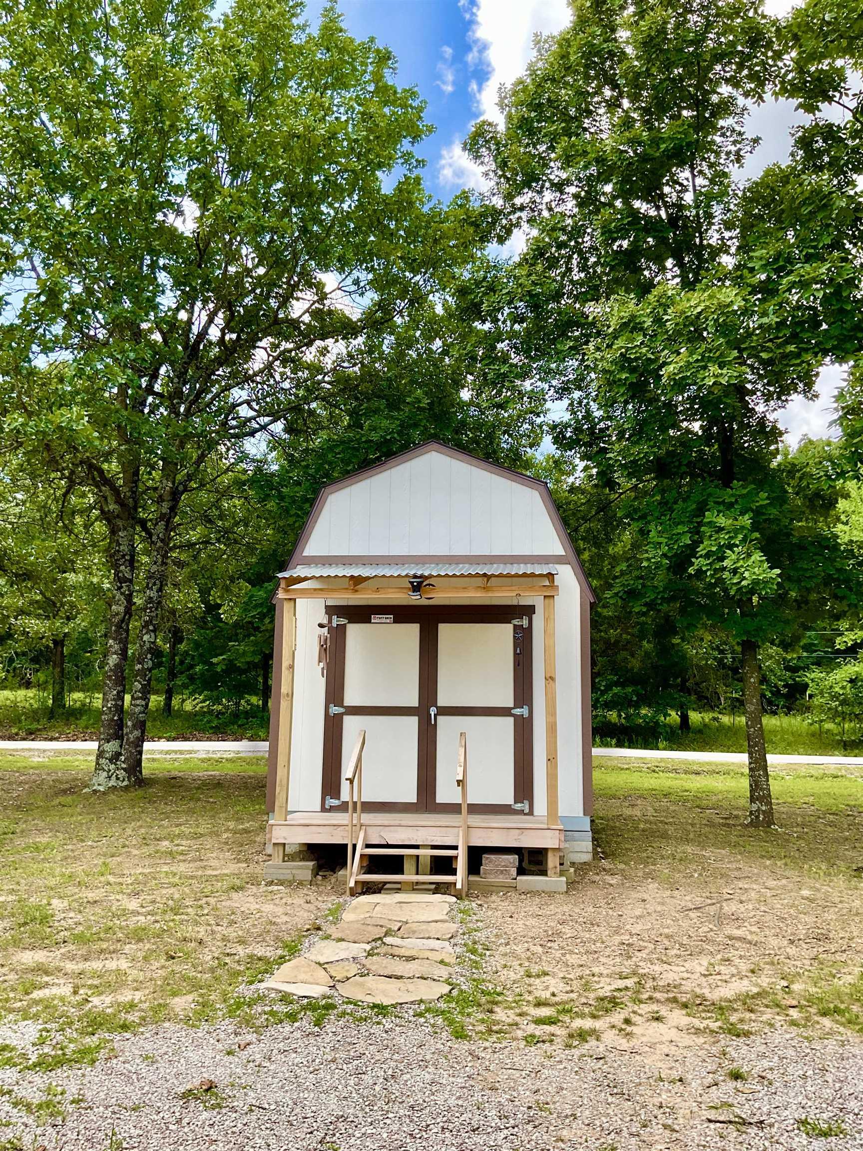 1883 Marion County Road 2027  Yellville, AR