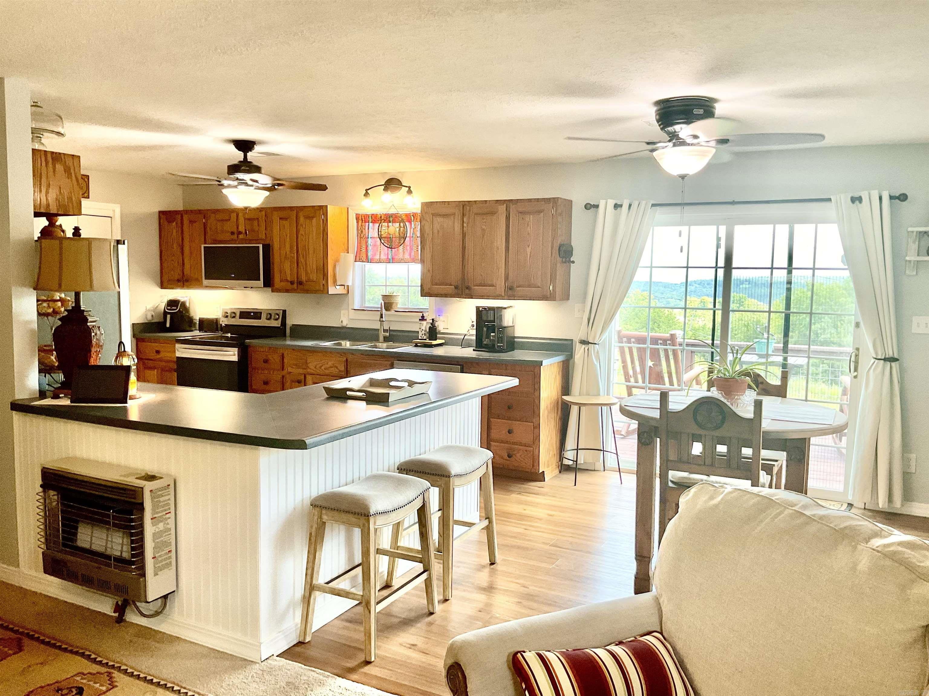 1883 Marion County Road 2027  Yellville, AR
