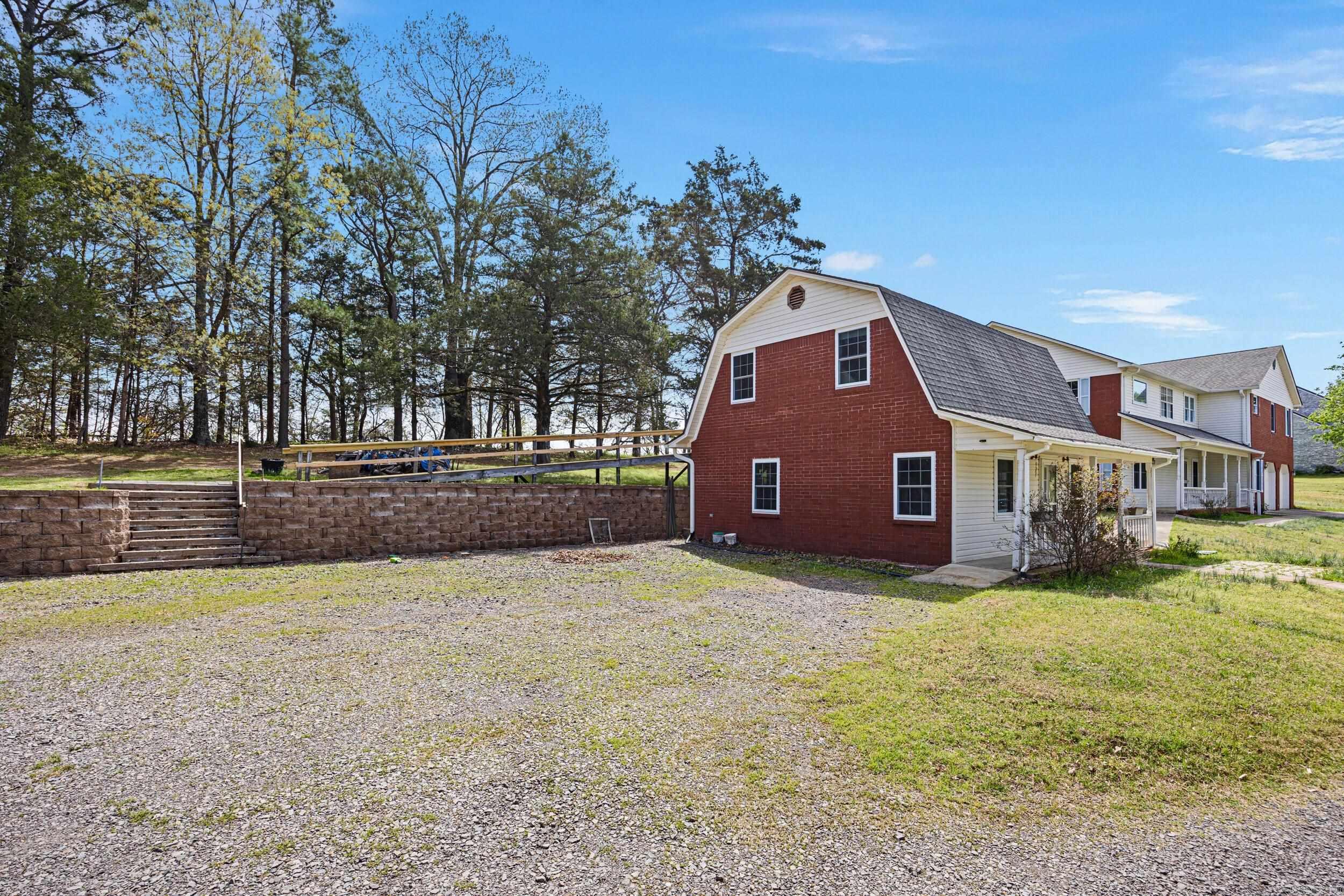 329  Scott Ln  Russellville, AR