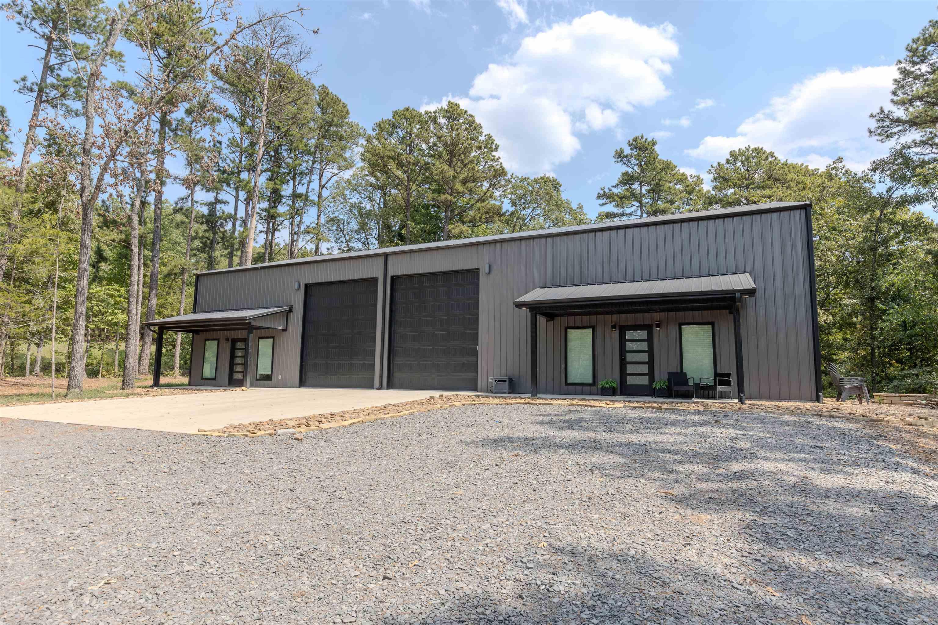 211  Woodland Shores  Clinton, AR