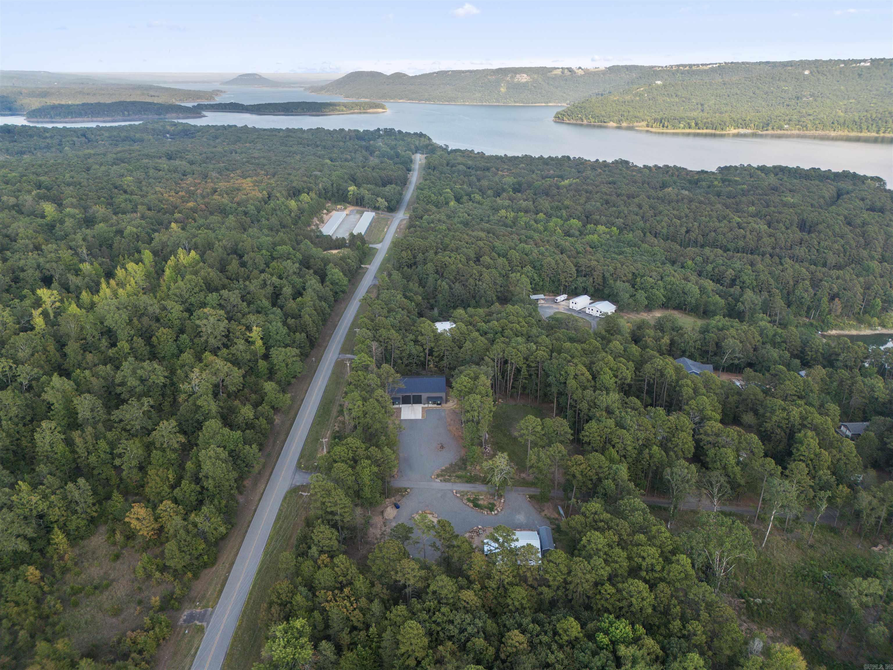 211  Woodland Shores  Clinton, AR