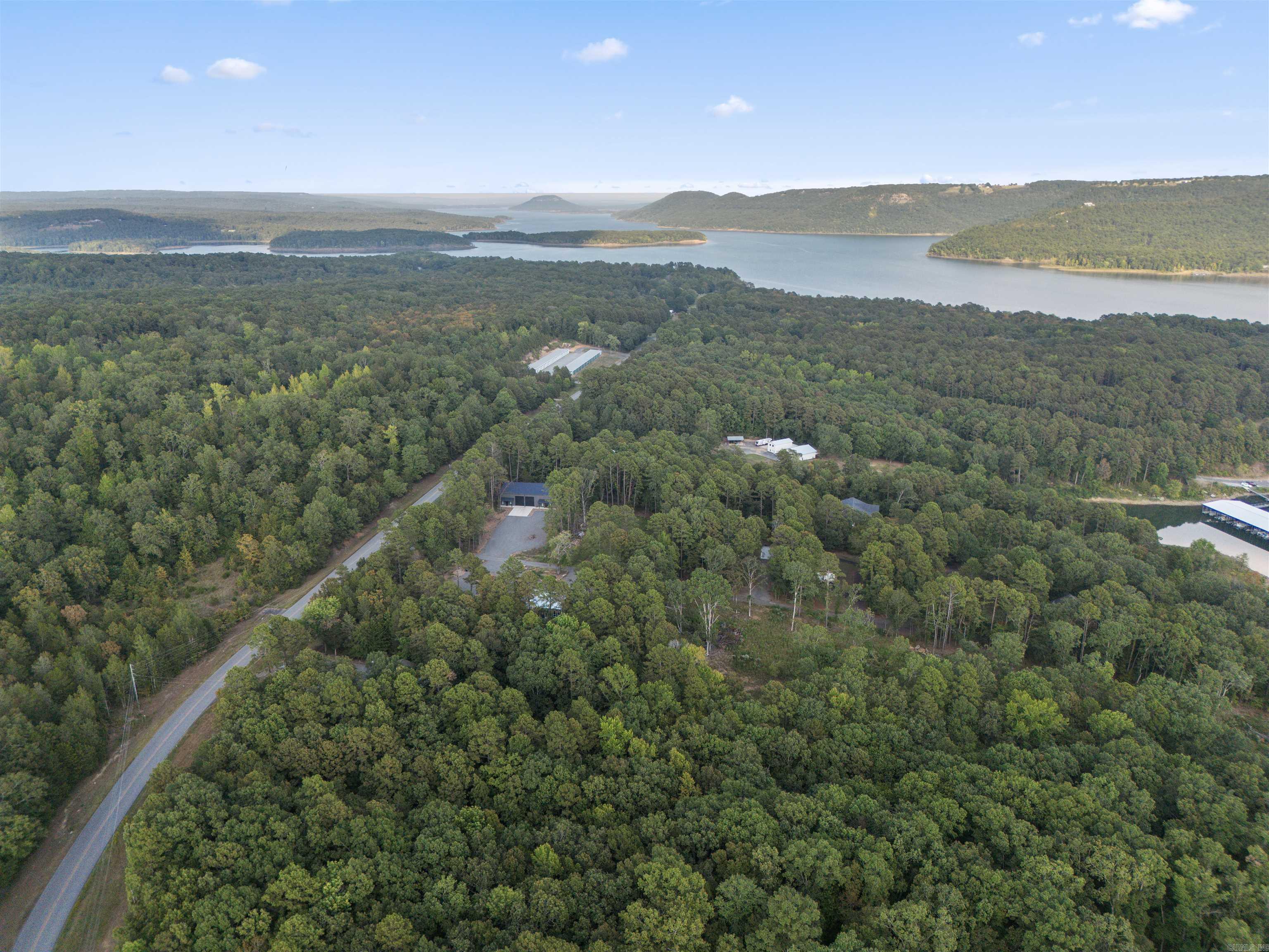 211  Woodland Shores  Clinton, AR