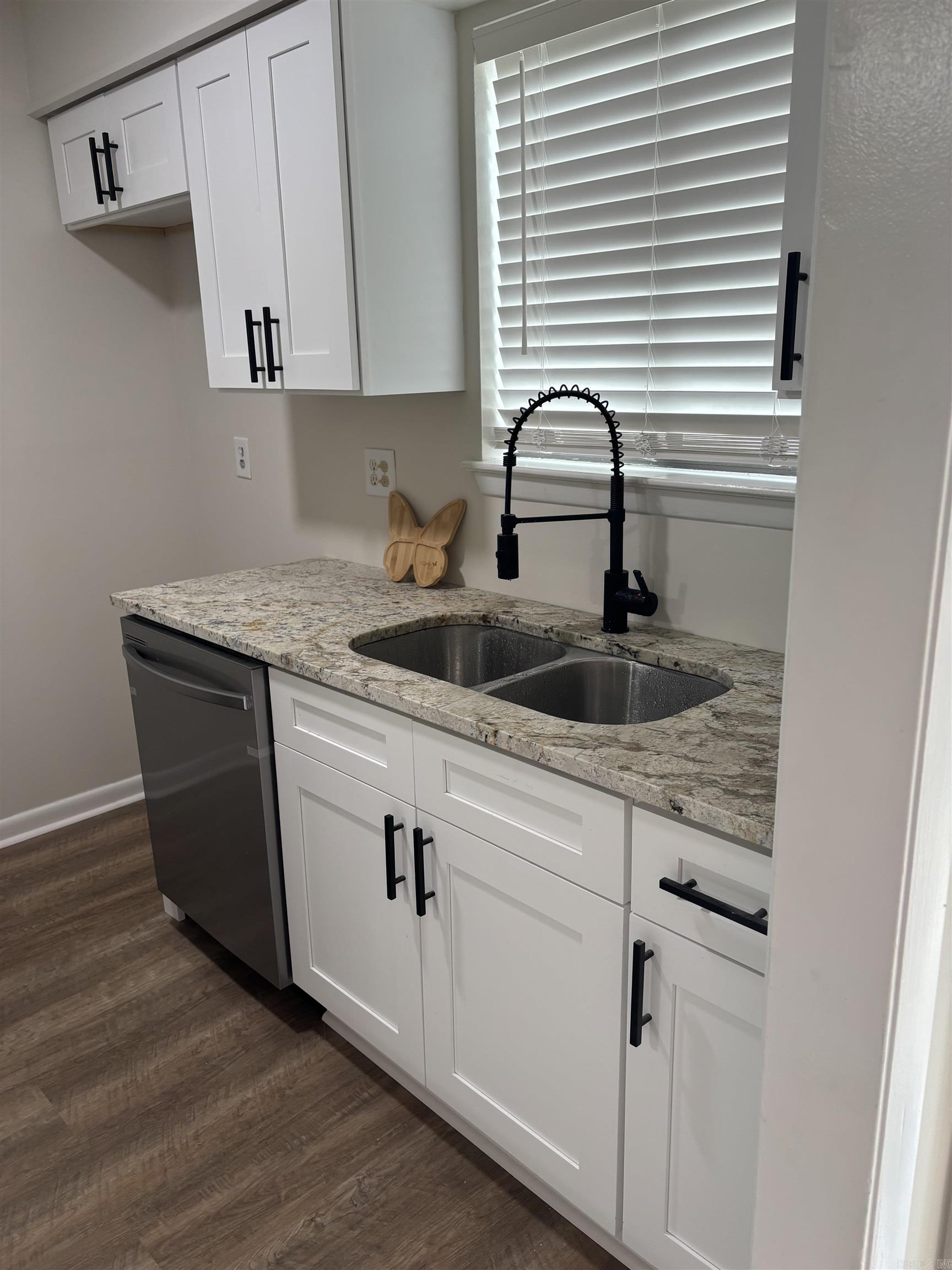 101  Pine FOREST D-15  Maumelle, AR