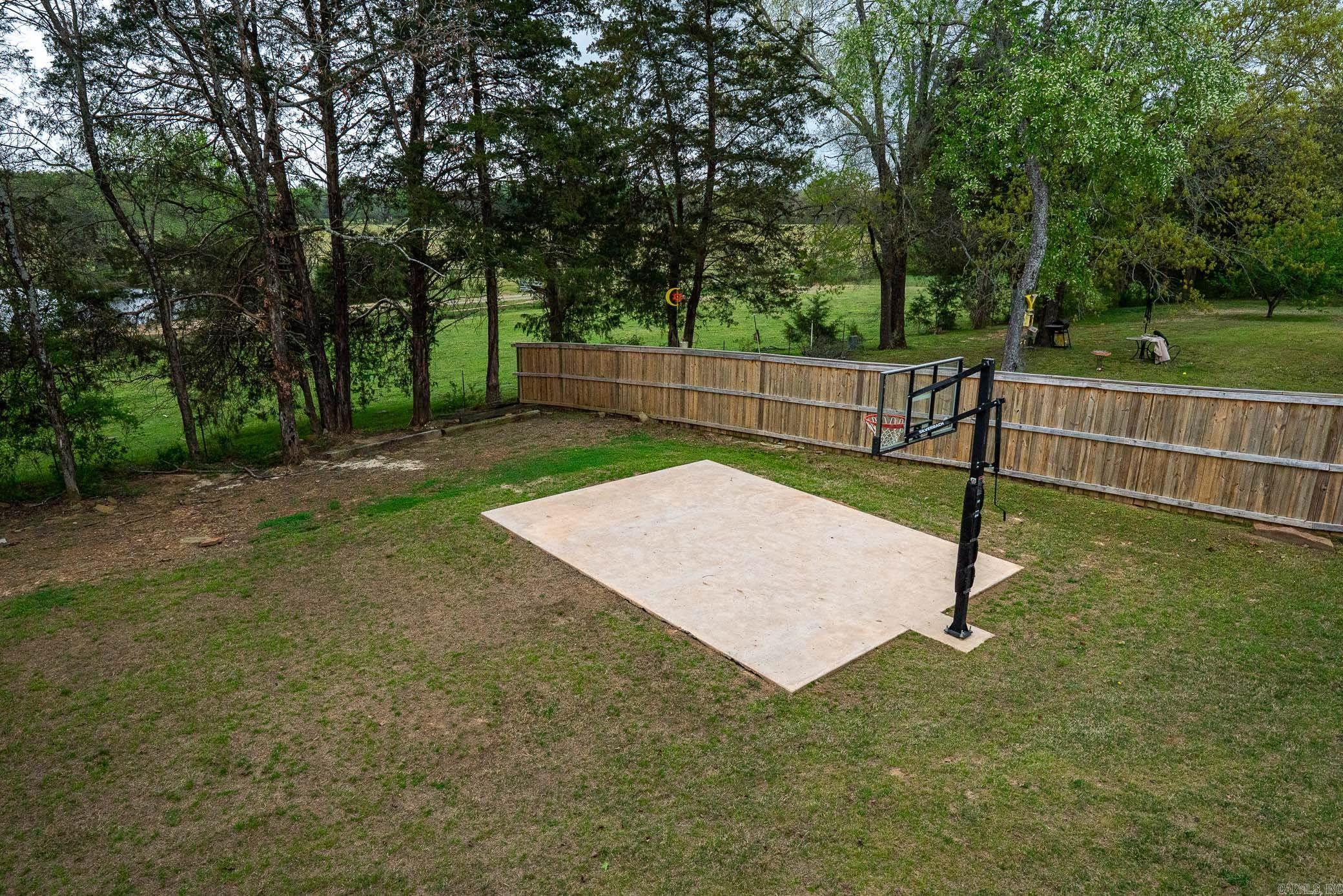 27  Indian Springs Dr.  Greenbrier, AR