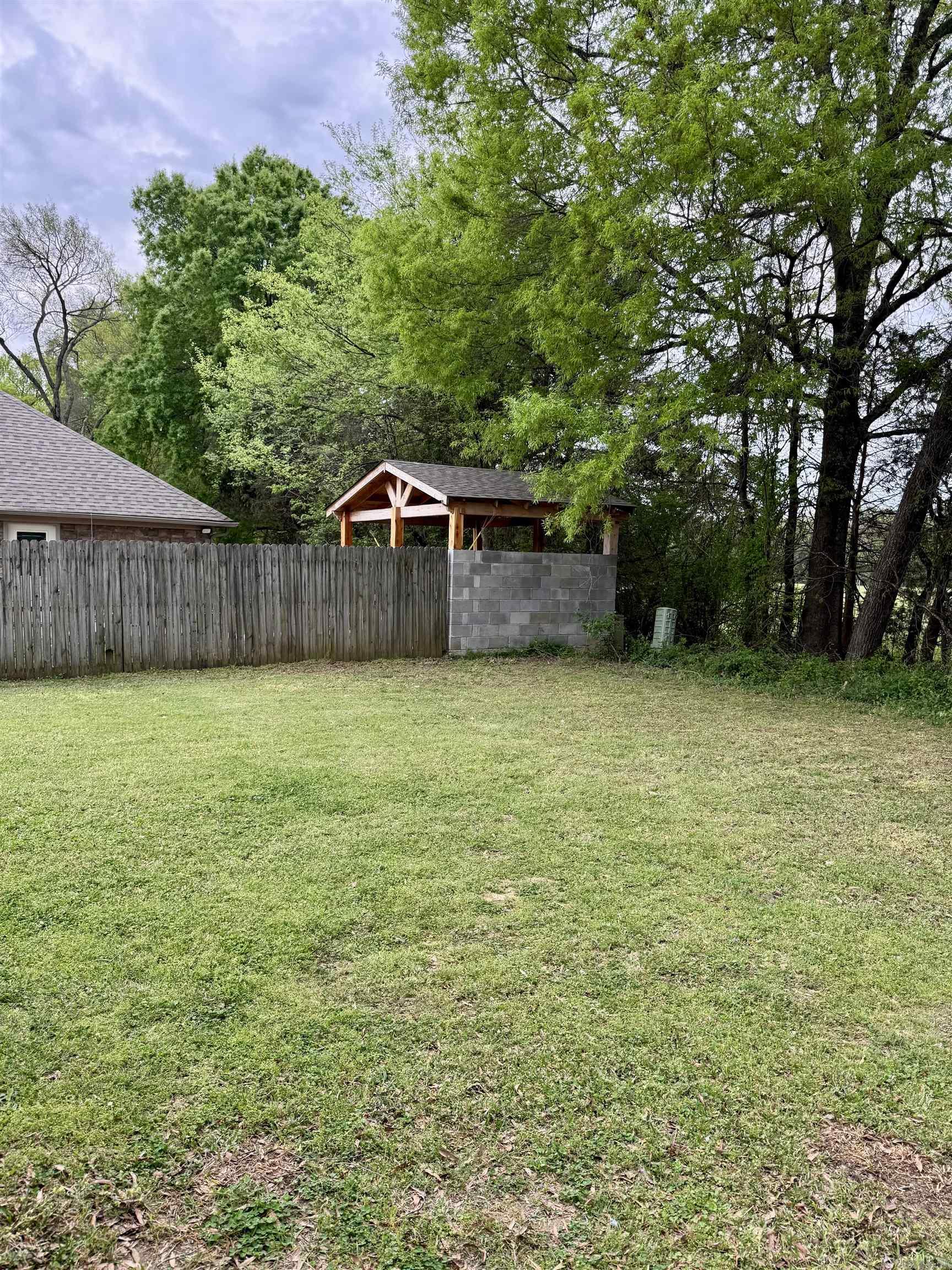 135  Shiloh  Conway, AR