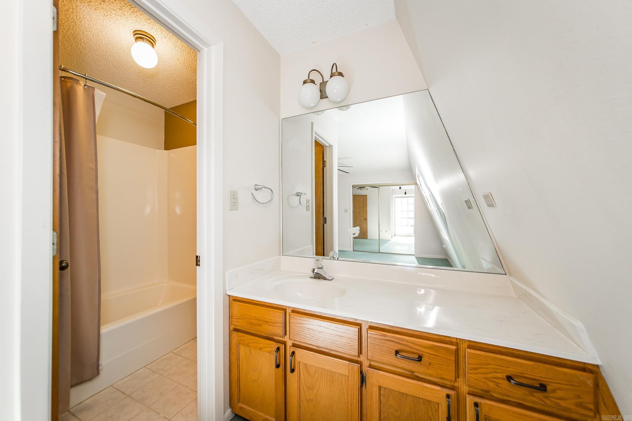120  Edgemere  Fairfield Bay, AR