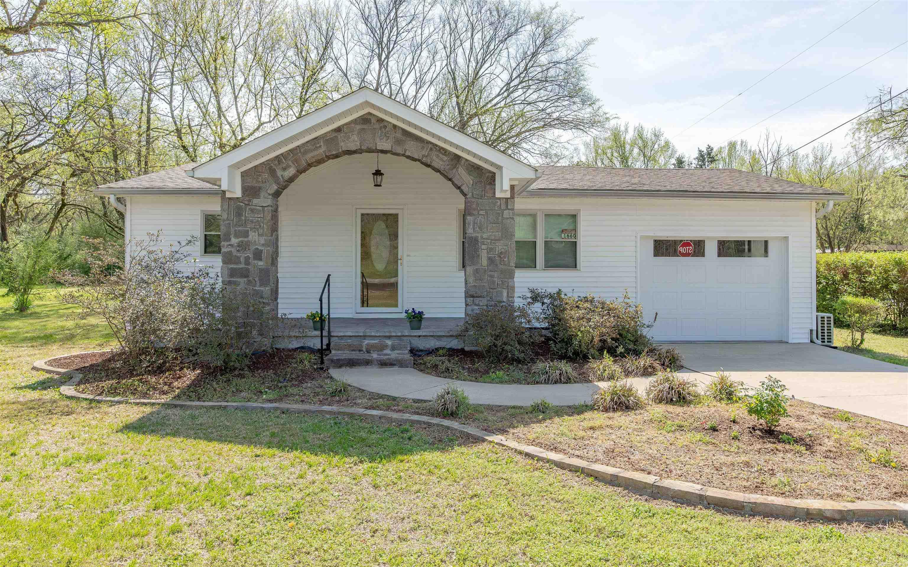 1660  Deerpark  Hot Springs, AR
