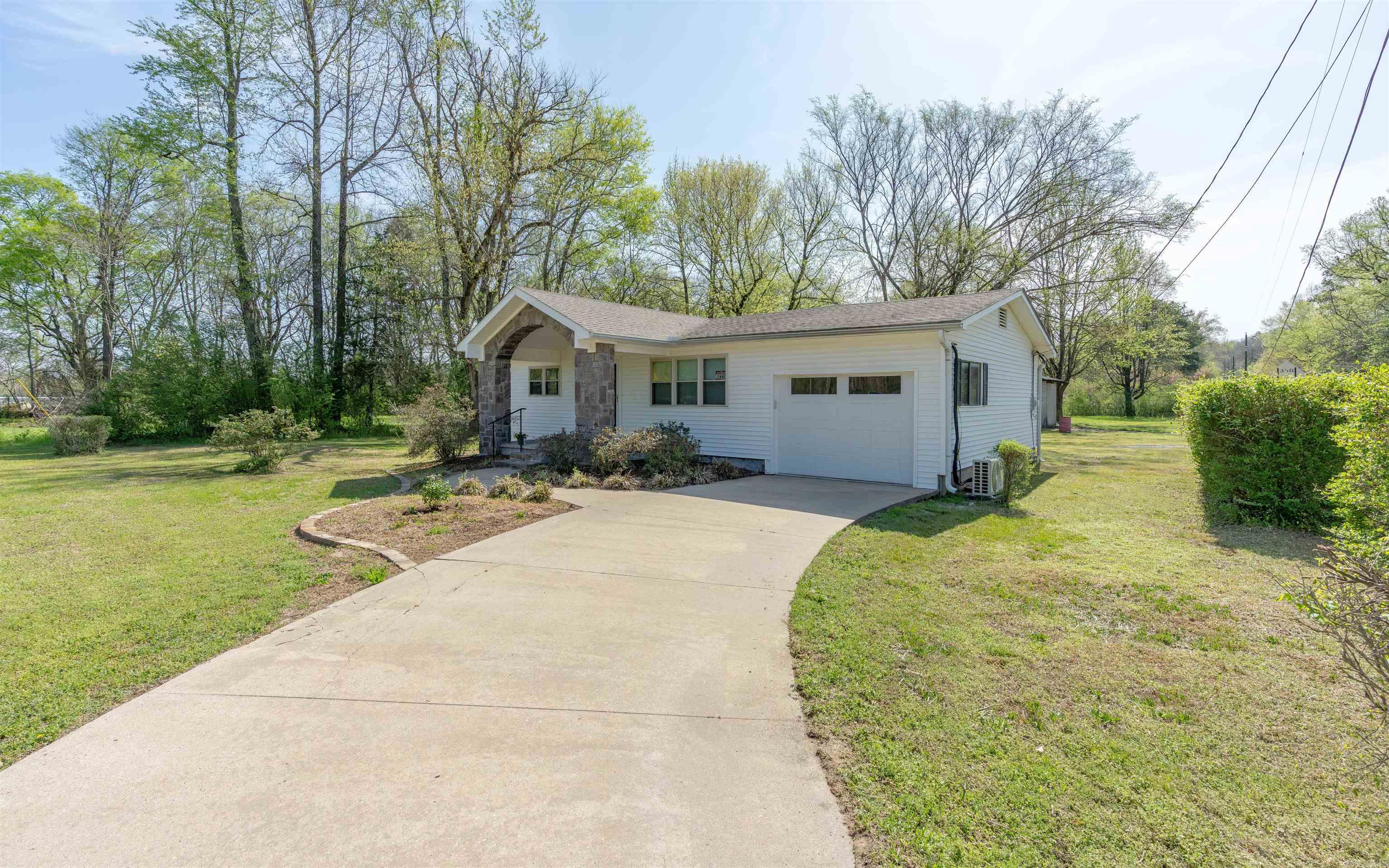 1660  Deerpark  Hot Springs, AR