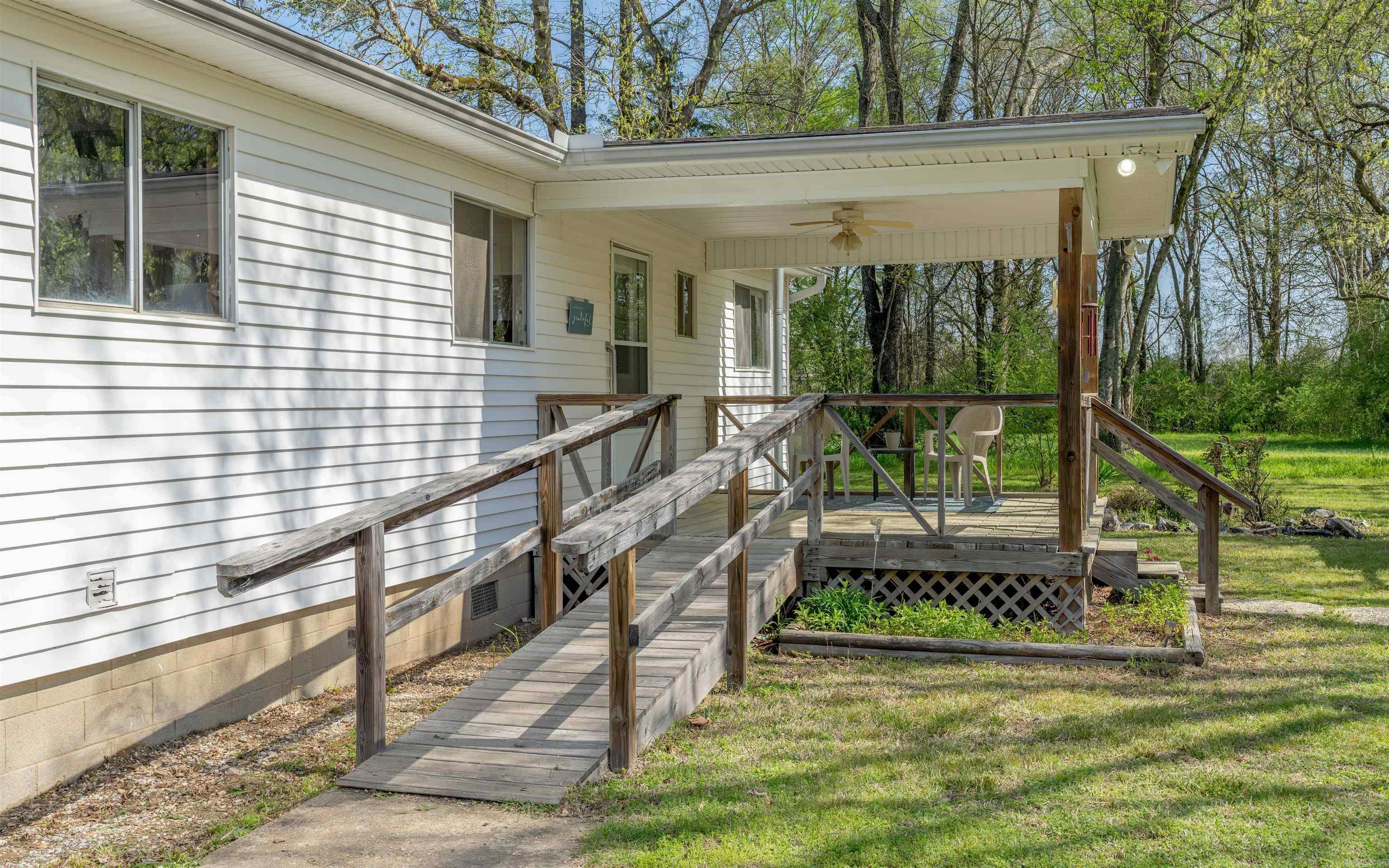 1660  Deerpark  Hot Springs, AR