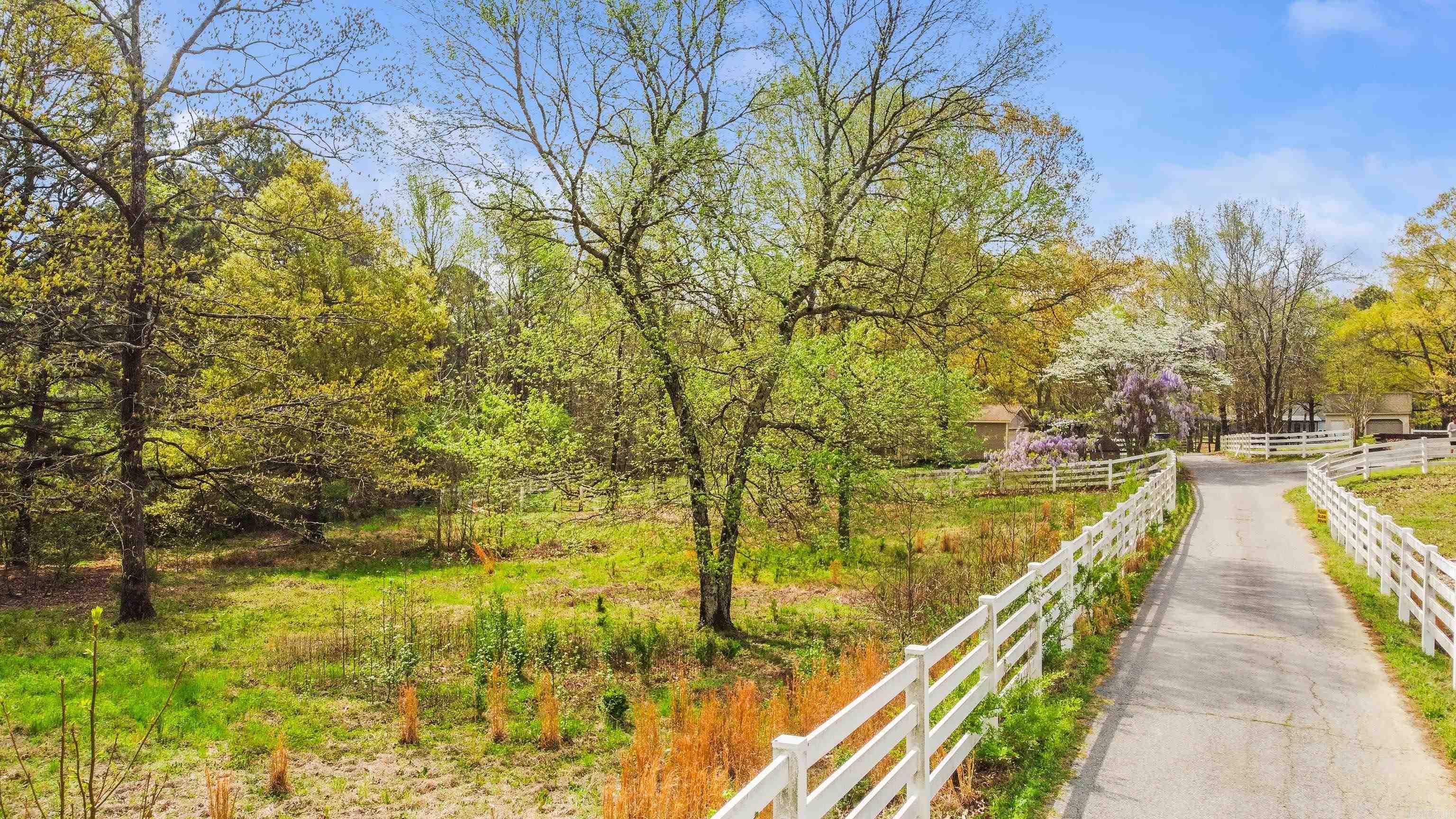 3613 Northlake Road Alexander, AR 72002
