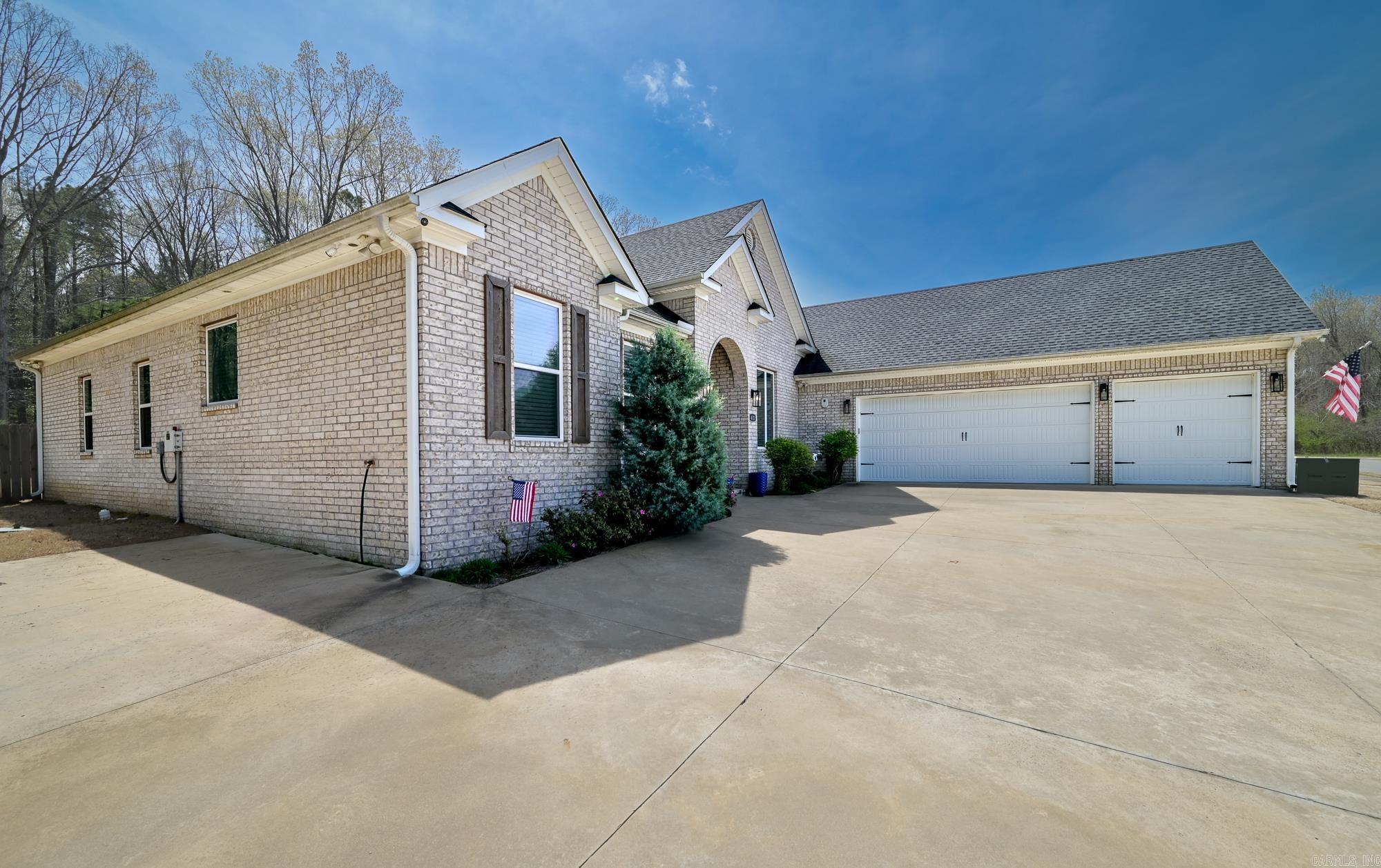 411  Sienna Lake Dr  Little Rock, AR
