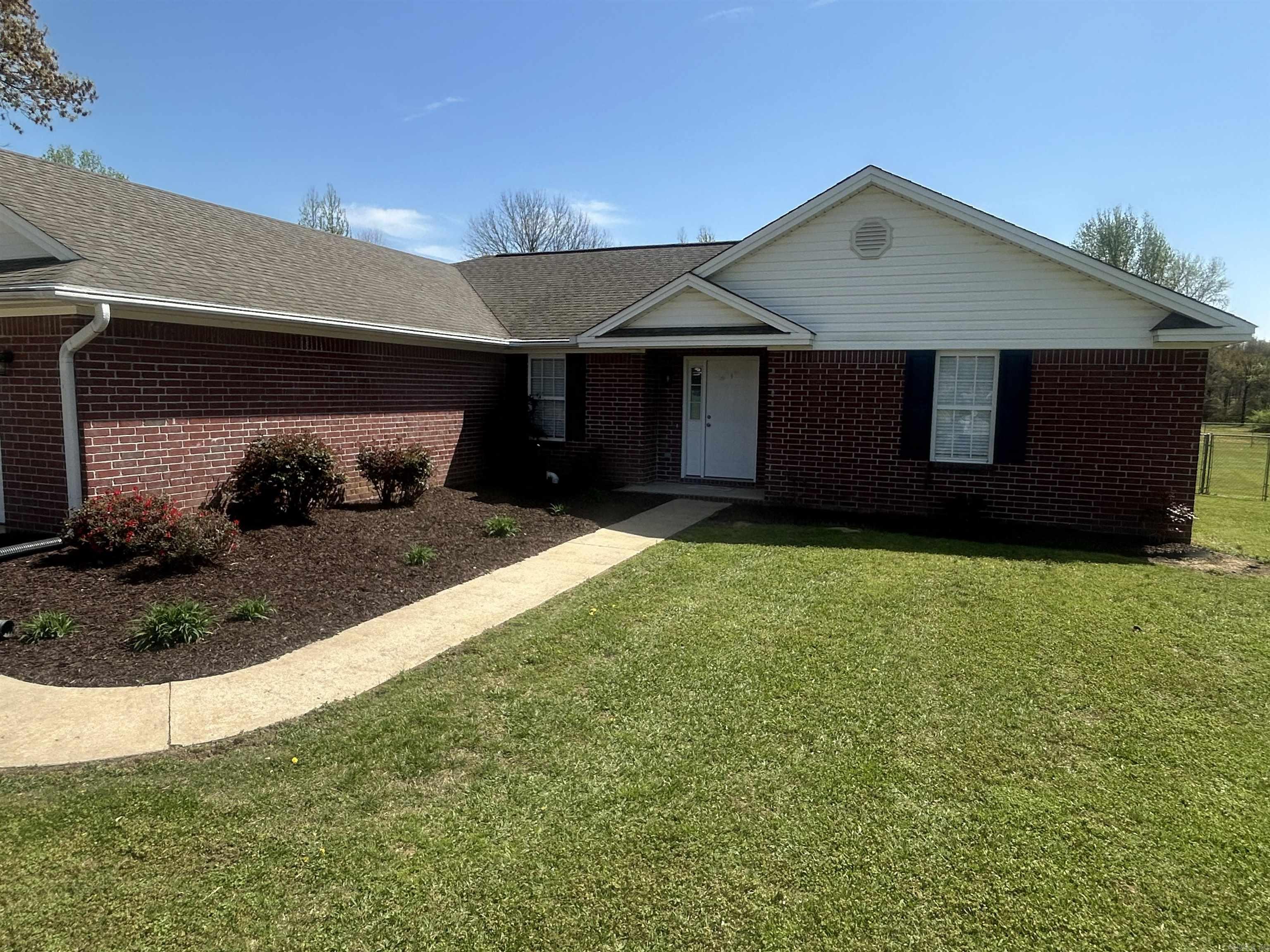 105  Centerview  Searcy, AR