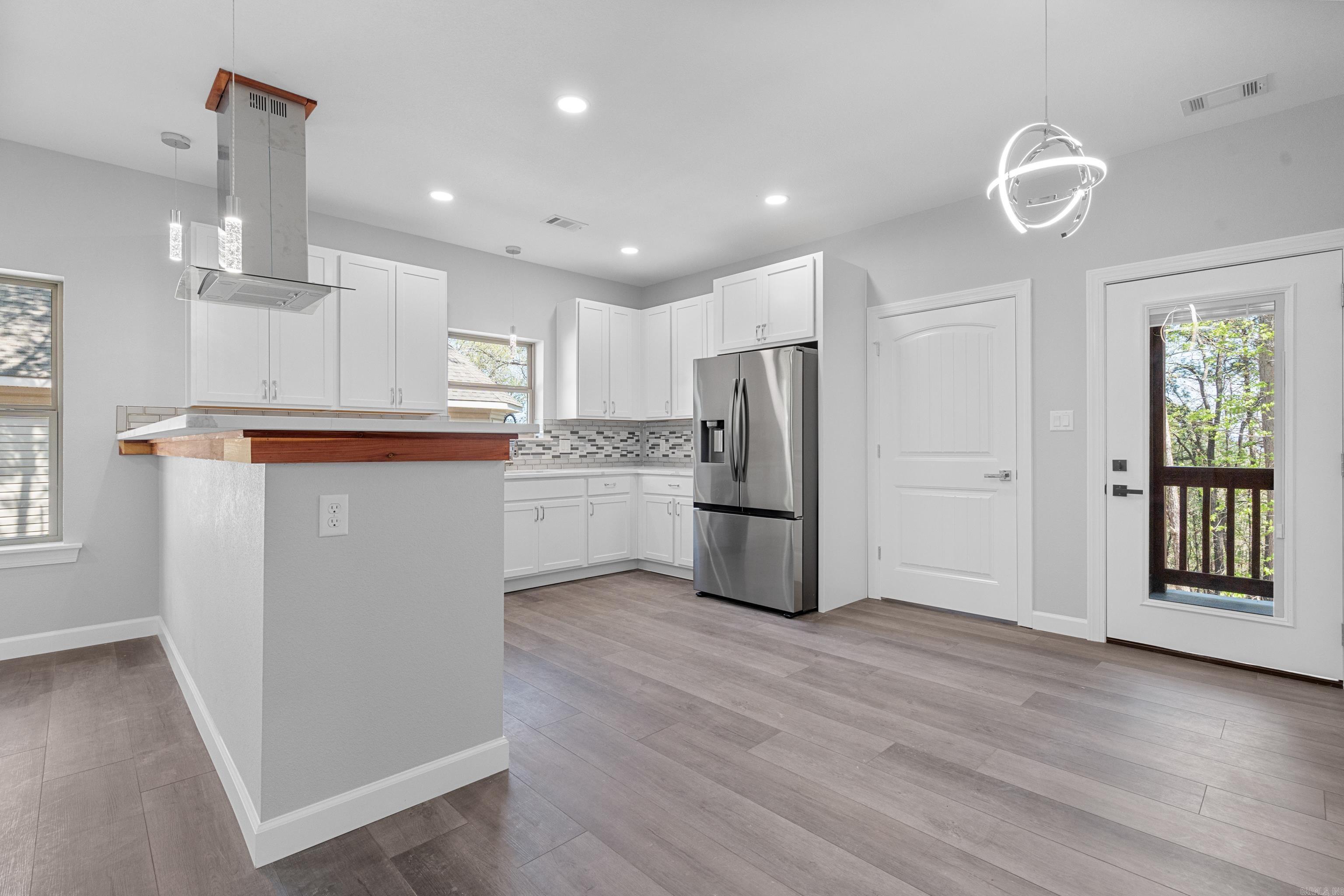 44  Alicante  Hot Springs Village, AR