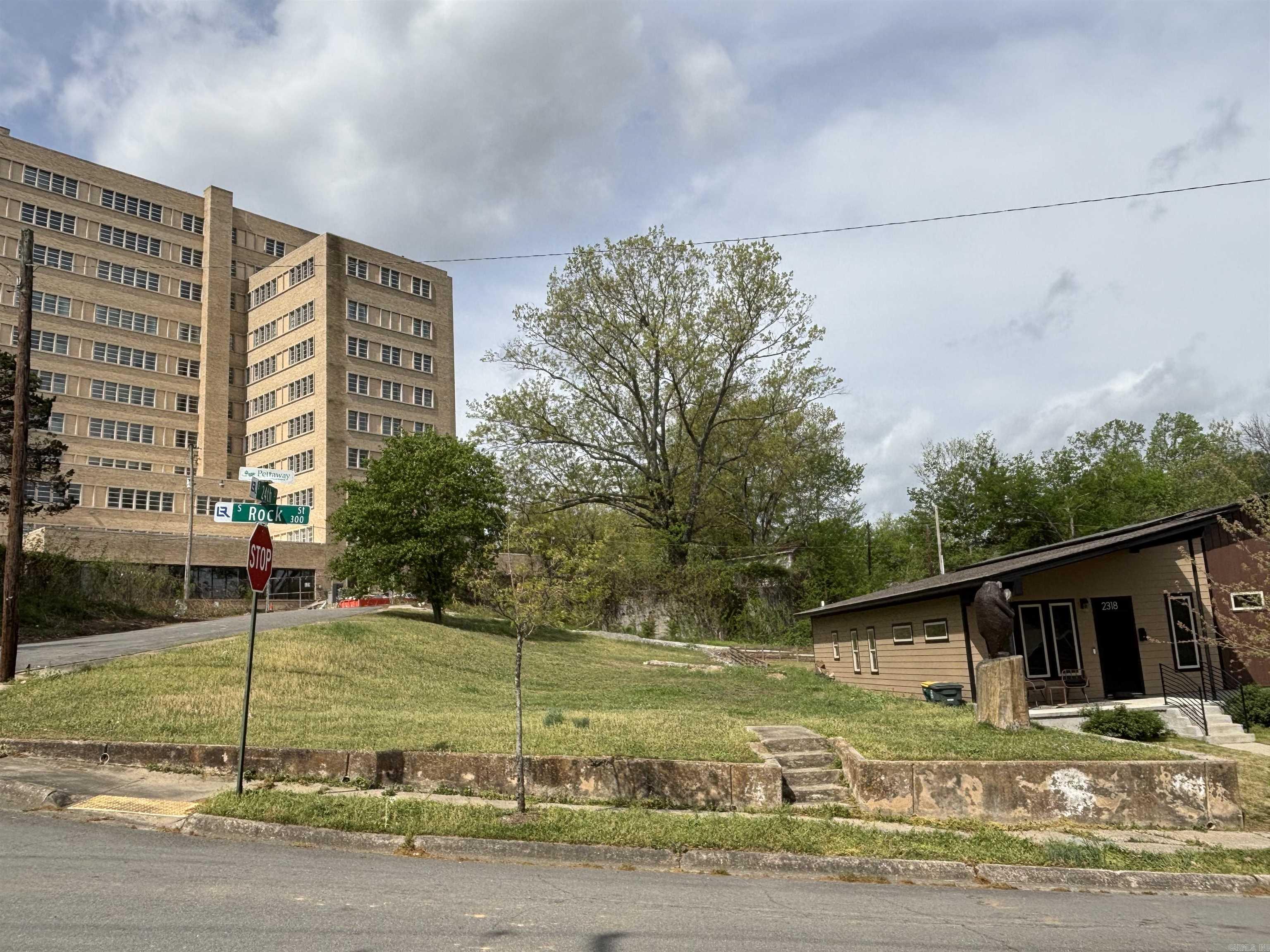 2324 S Rock  Little Rock, AR