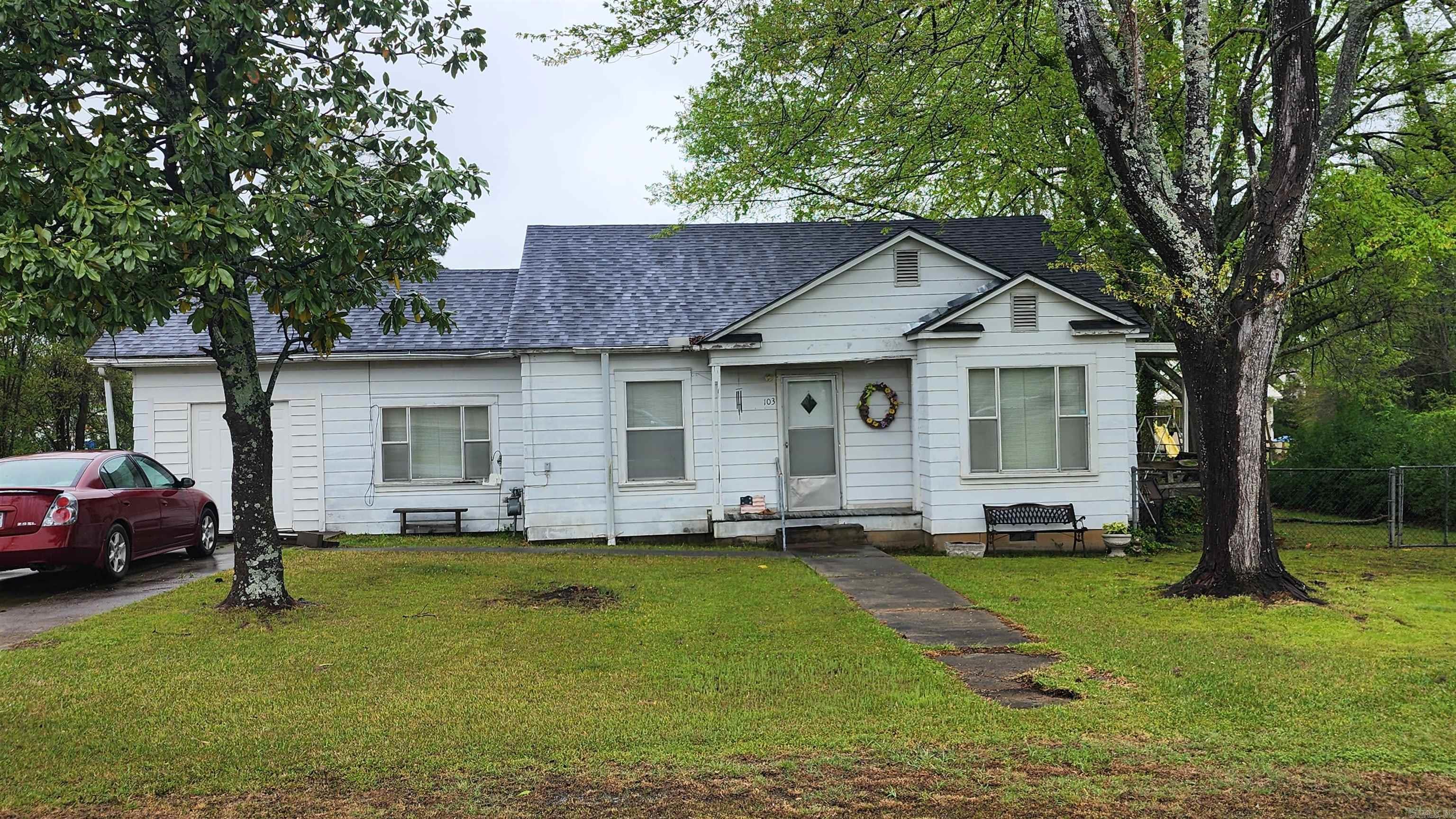 300  Mo  Star City, AR