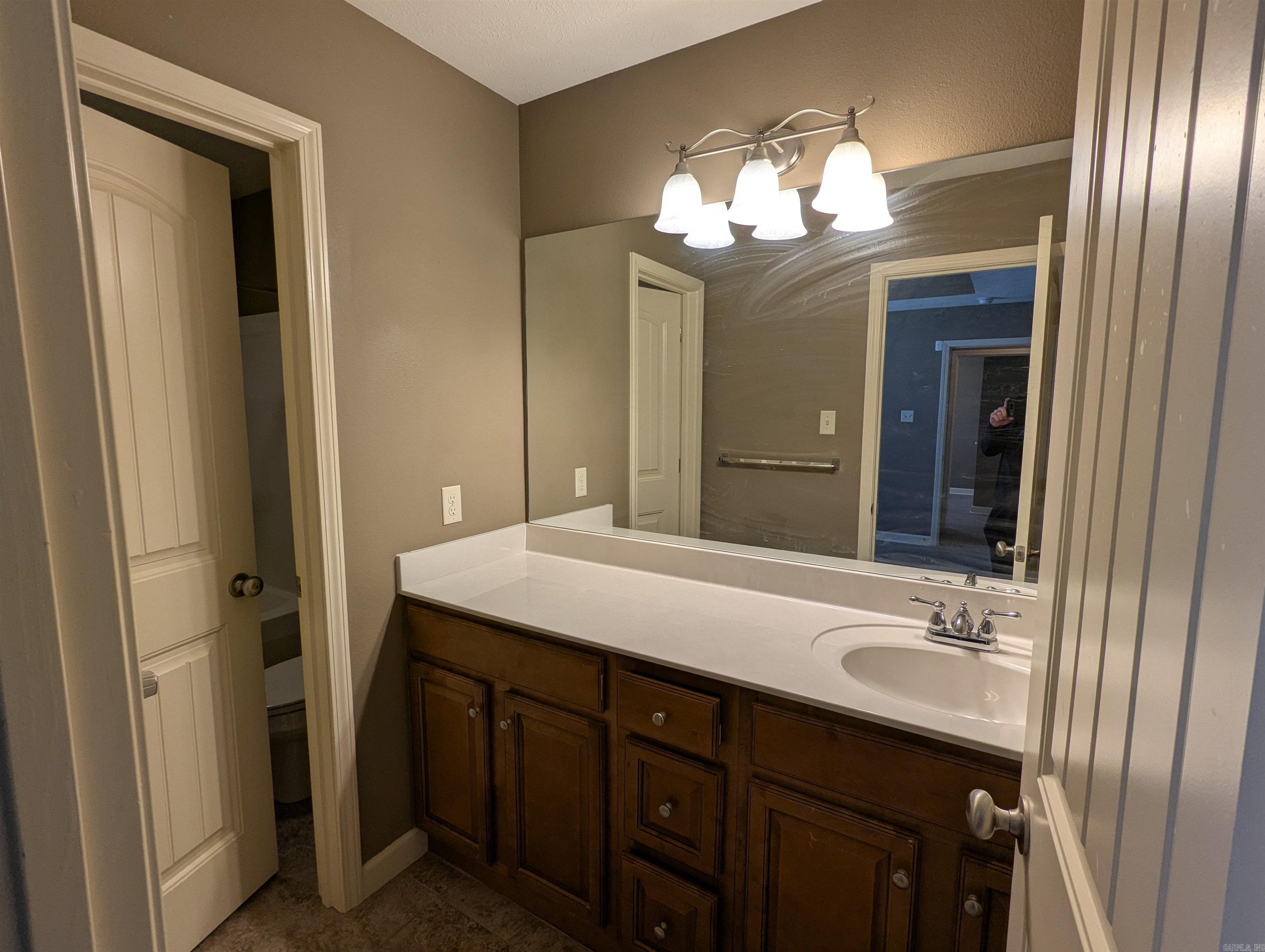 2325  Linda  Conway, AR