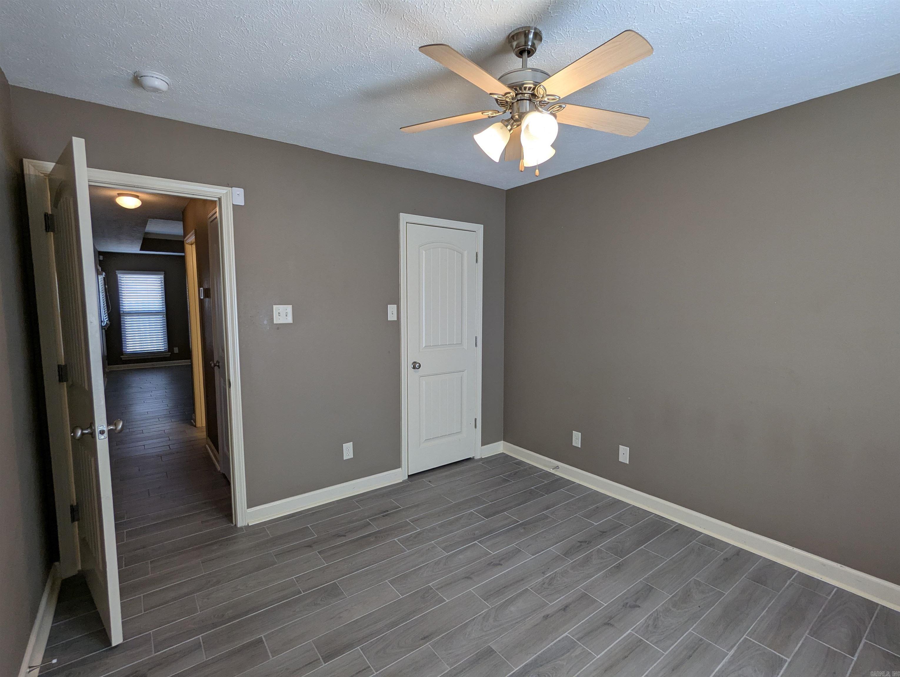 2325  Linda  Conway, AR