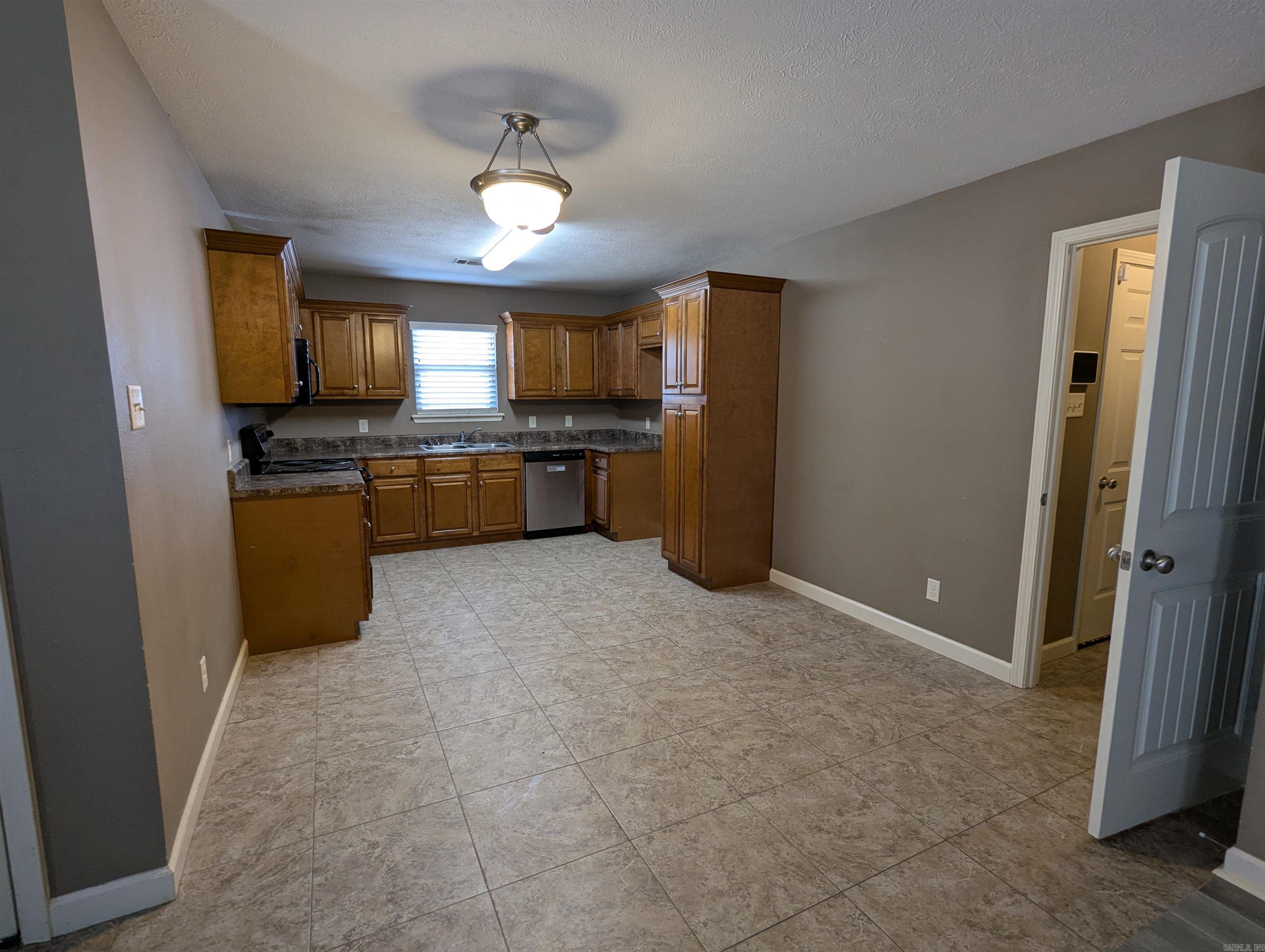 2325  Linda  Conway, AR