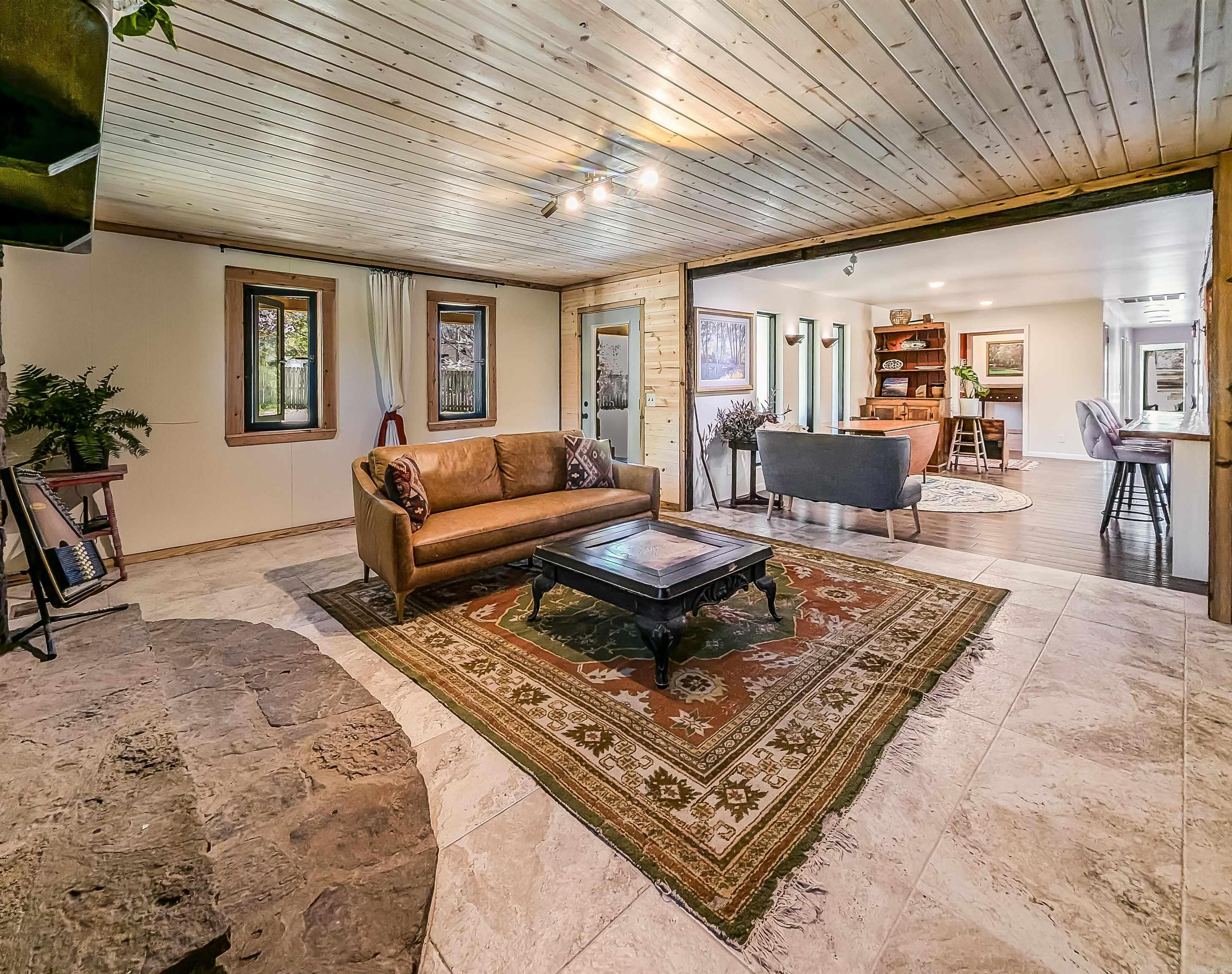 514  Park  Mountain View, AR