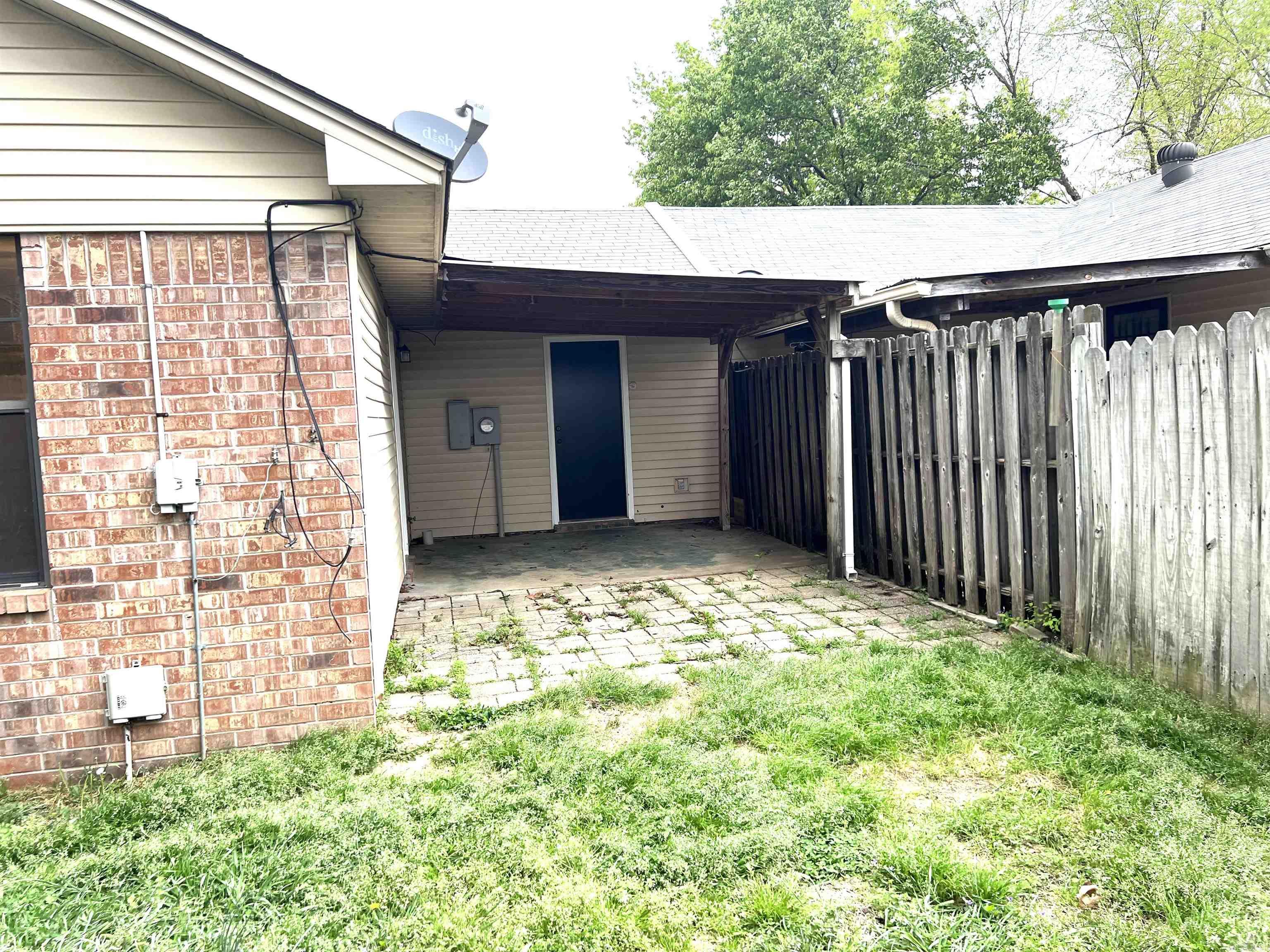 105  Nicole  Searcy, AR