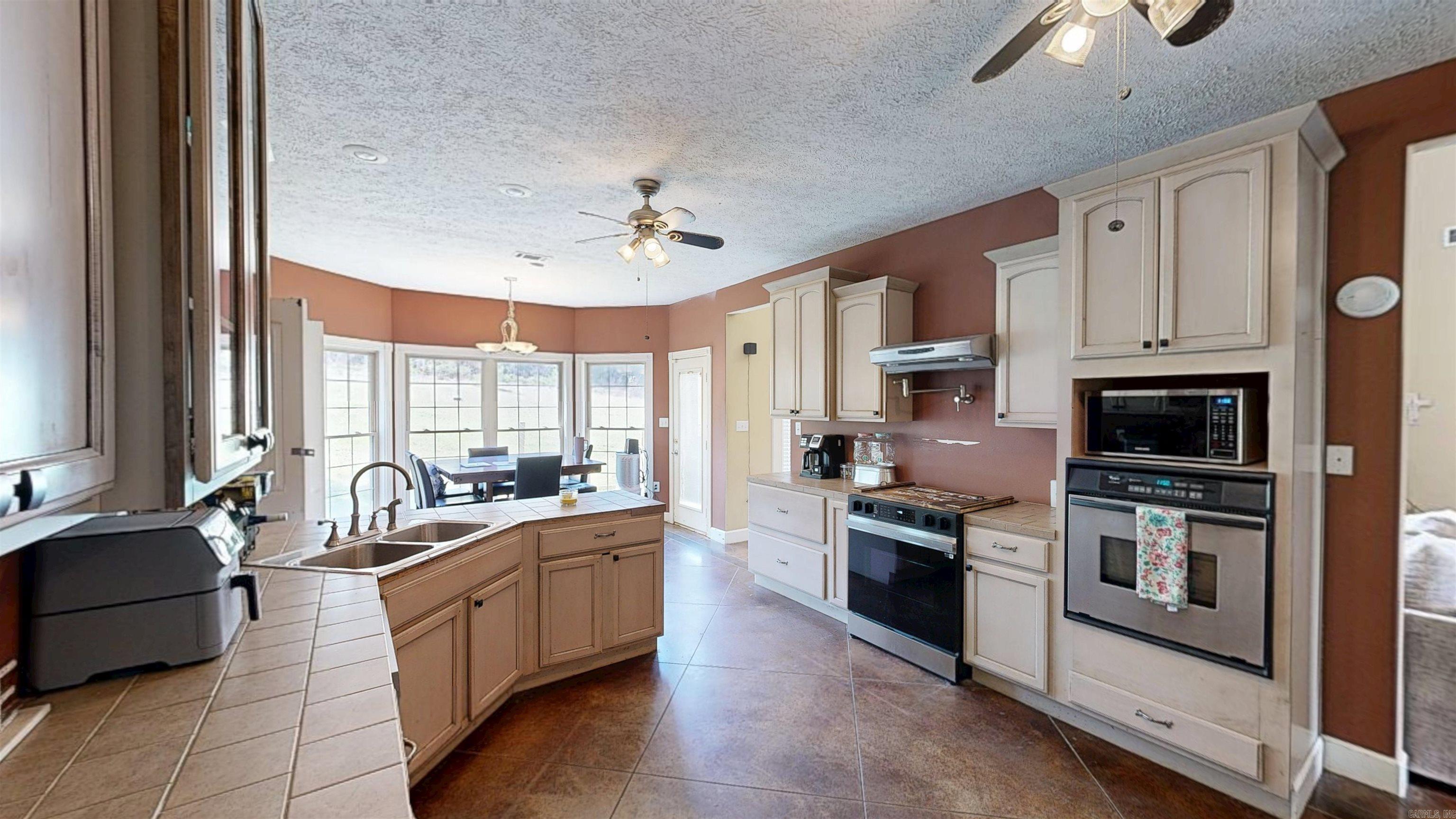 130 Blue Diamond Drive Morrilton, AR 72110