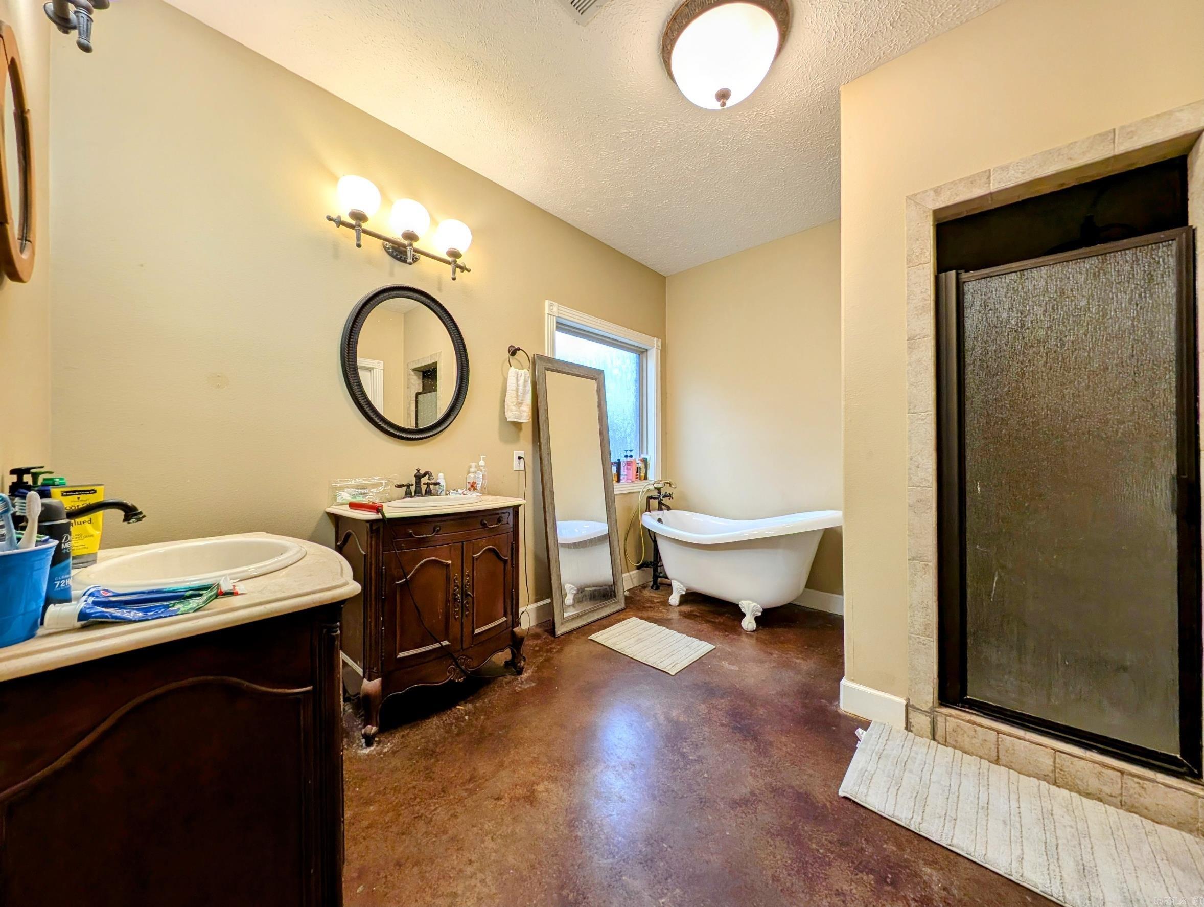 130 Blue Diamond Drive Morrilton, AR 72110