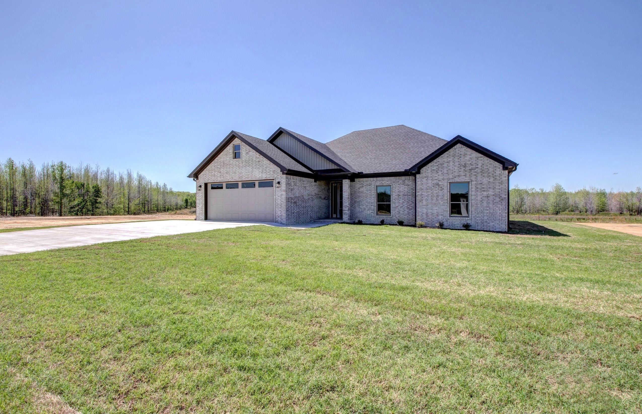 2315  Lakewood  Cabot, AR