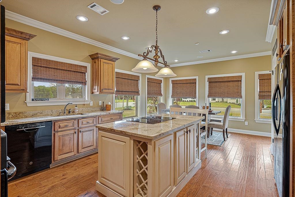 4301  Woodcrest  Jonesboro, AR