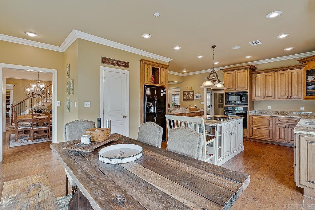 4301 Woodcrest Jonesboro, AR 72404