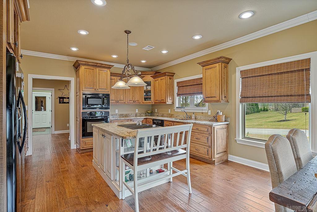 4301 Woodcrest Jonesboro, AR 72404