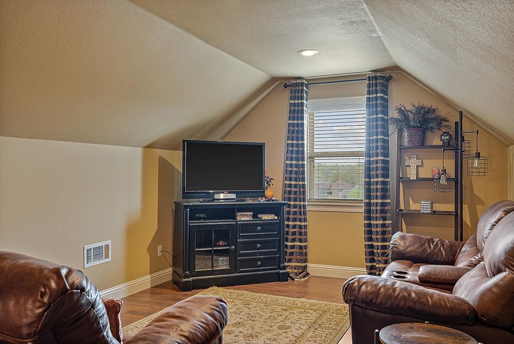 4301  Woodcrest  Jonesboro, AR