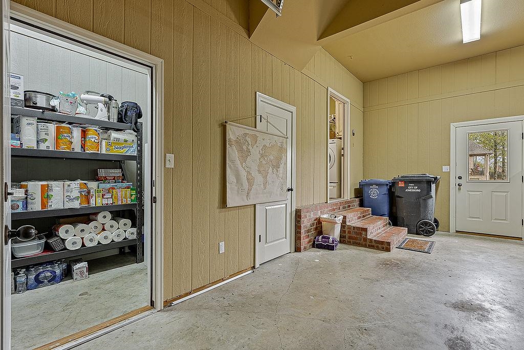 4301  Woodcrest  Jonesboro, AR